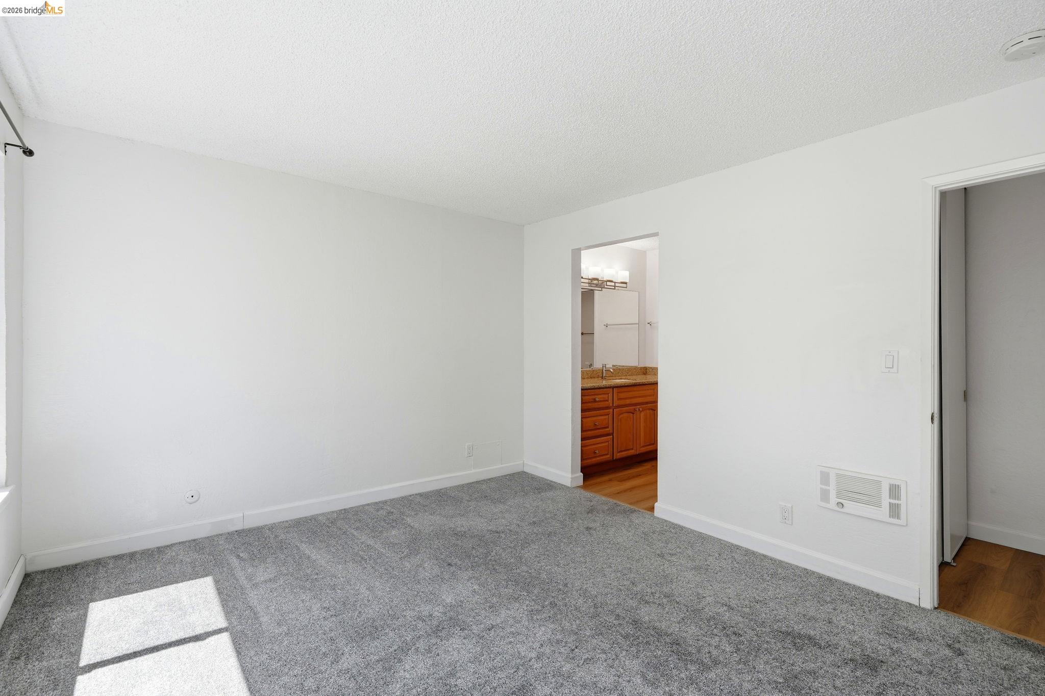 Photo #23: 41138108 Listing: Photo #23