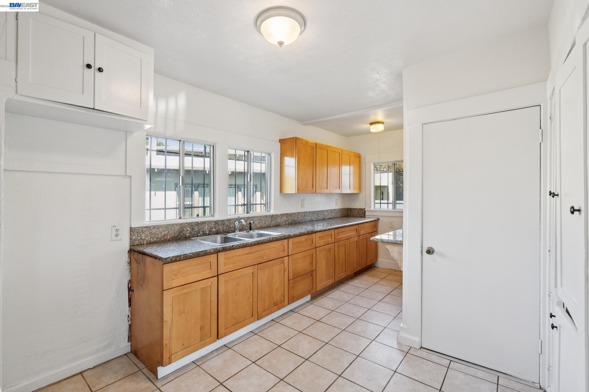 5775 Adeline St, Oakland CA 94608 — photo 12