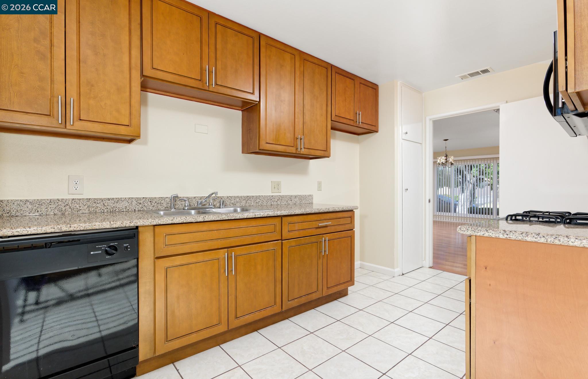 508 Vervais Ave, Vallejo CA 94591 — photo 4