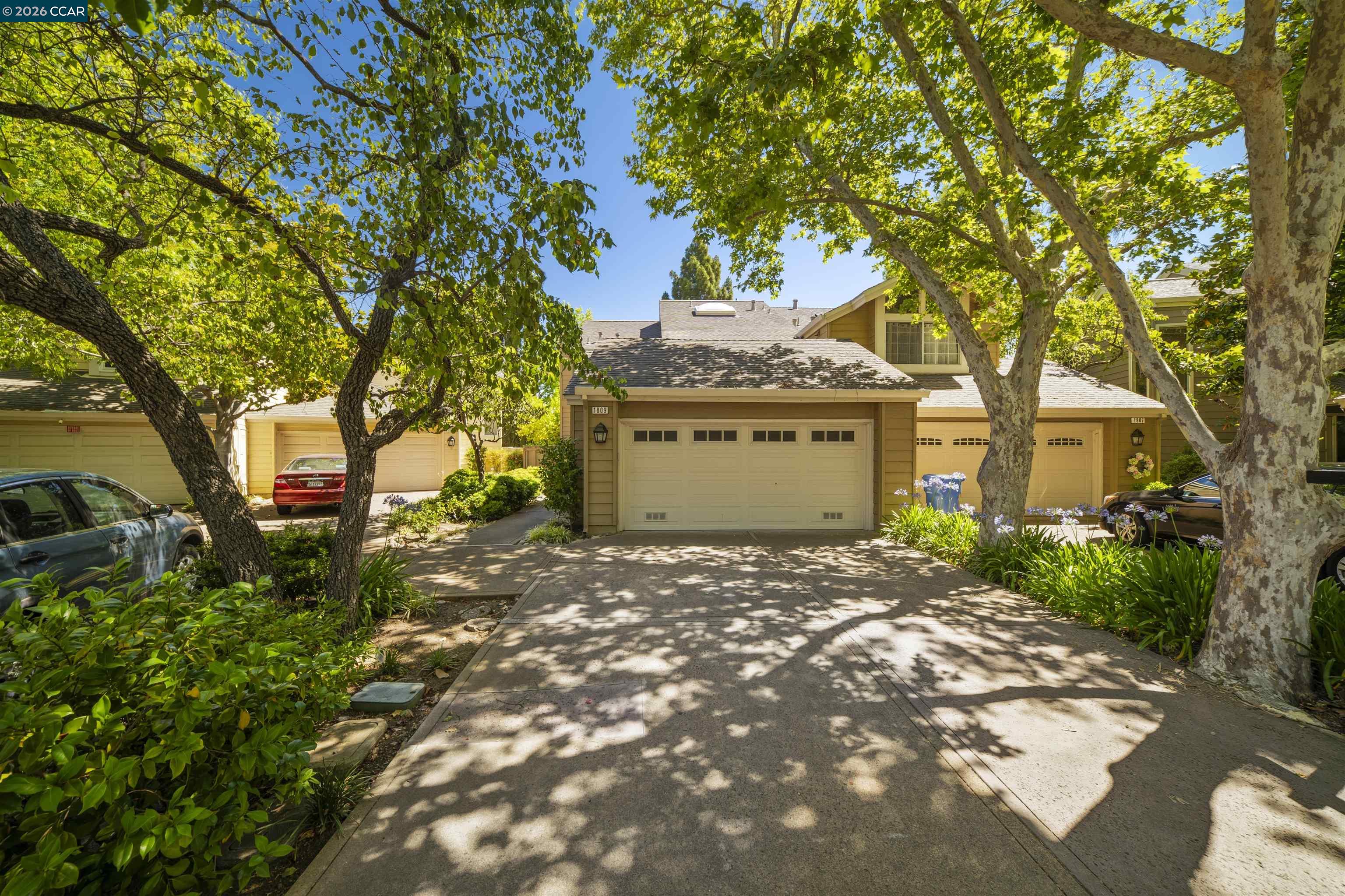 Photo #2: 41138156 Listing: Photo #2