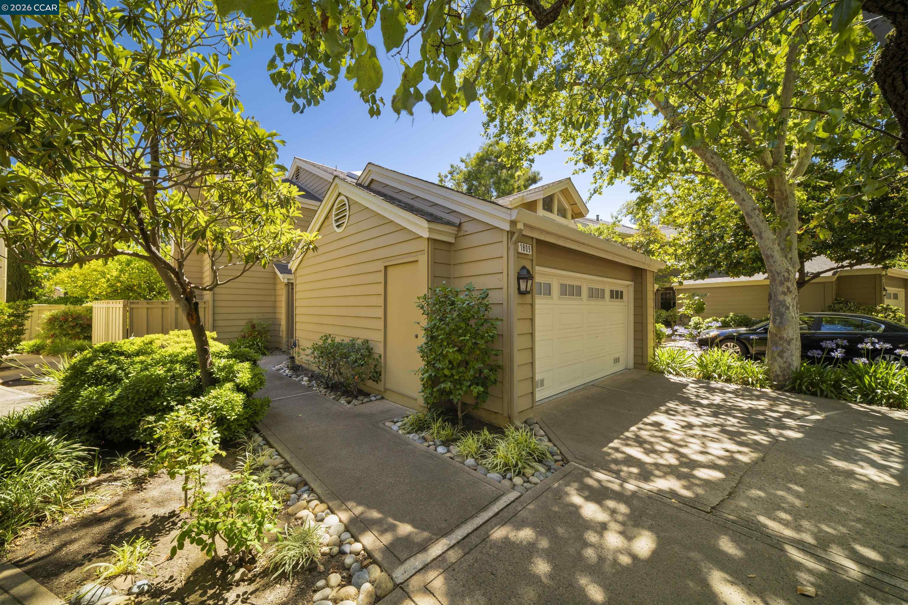 Photo #3: 41138156 Listing: Photo #3