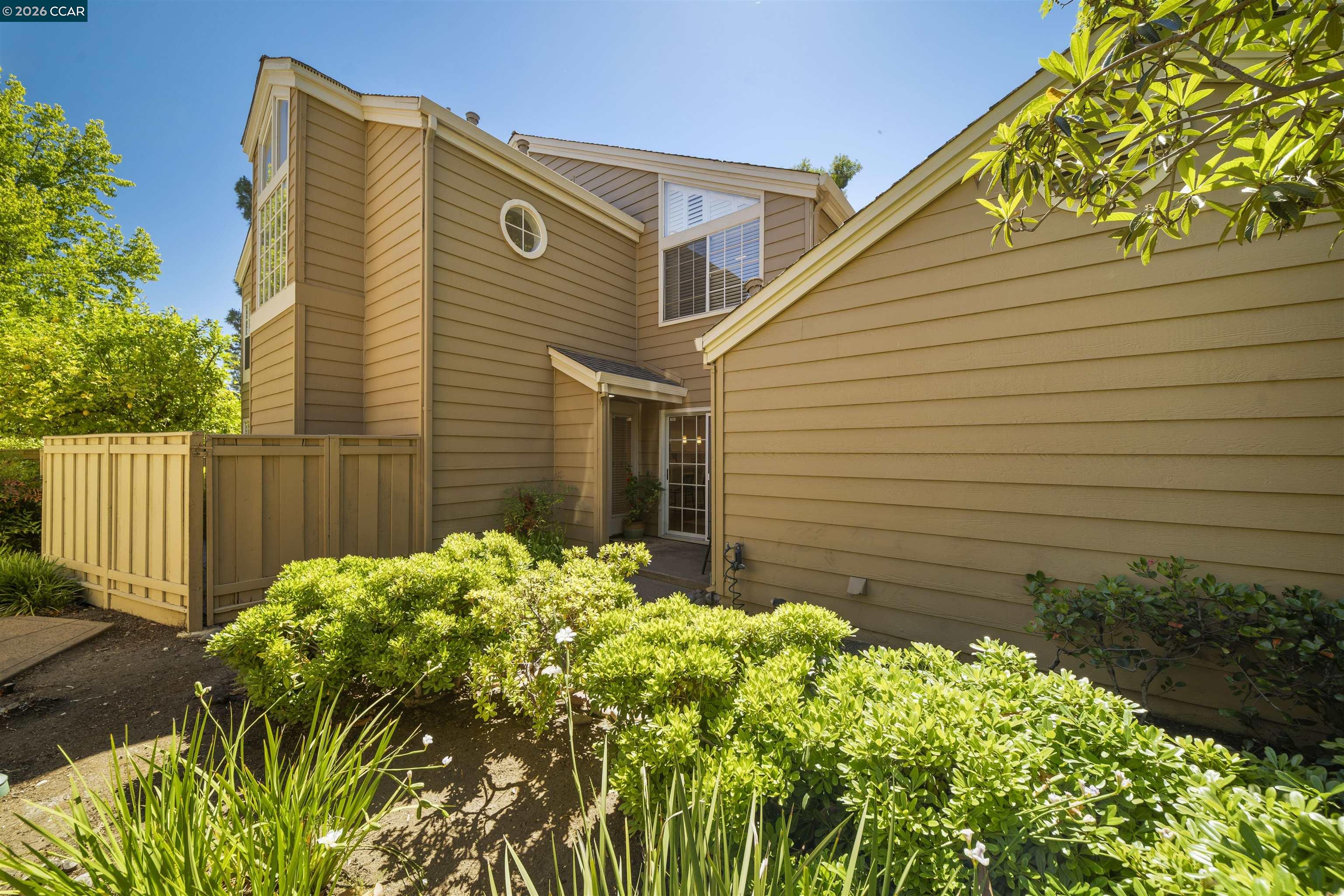 Photo #4: 41138156 Listing: Photo #4