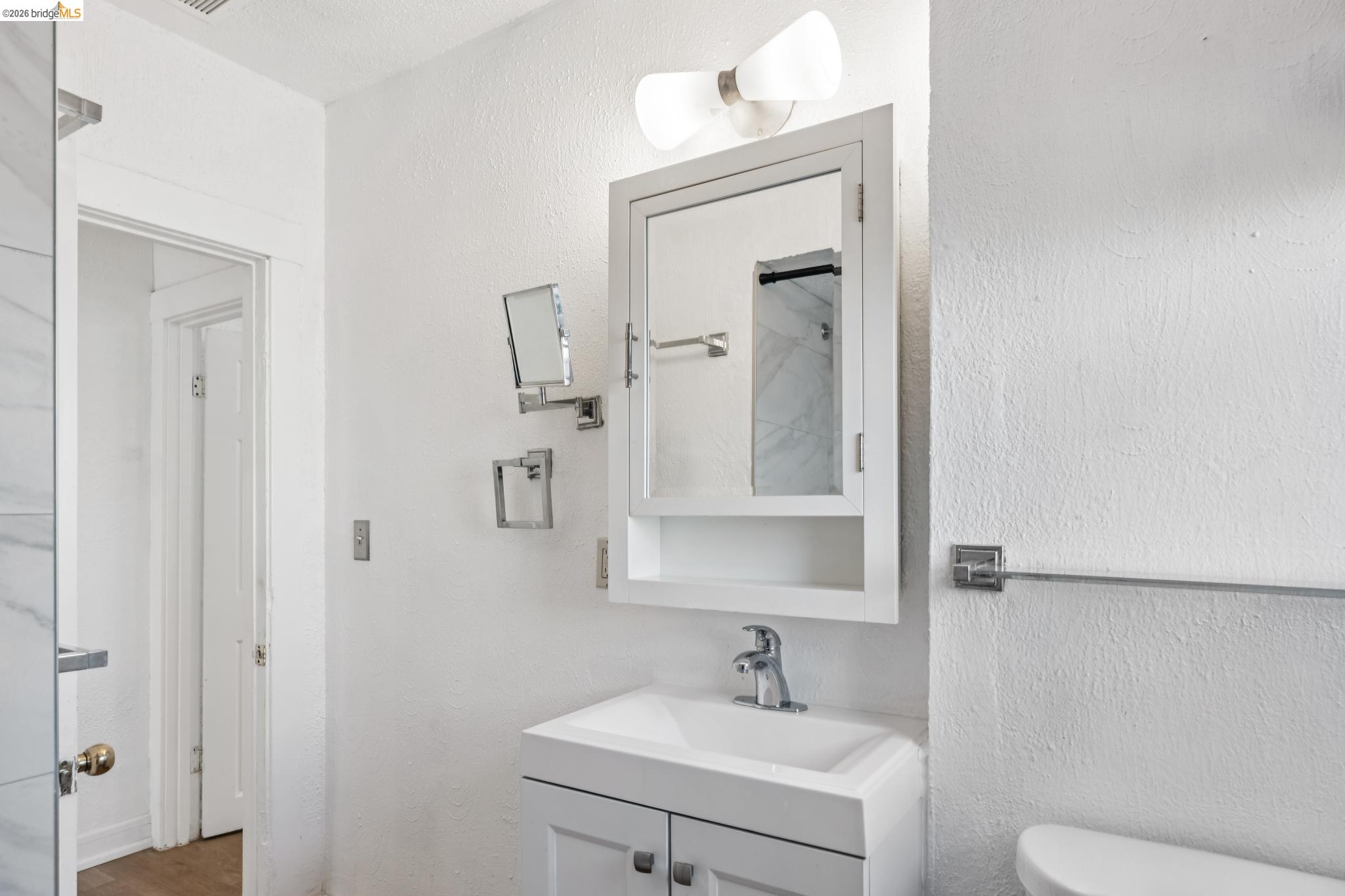 7650 Ney Ave, Oakland CA 94605 — photo 28