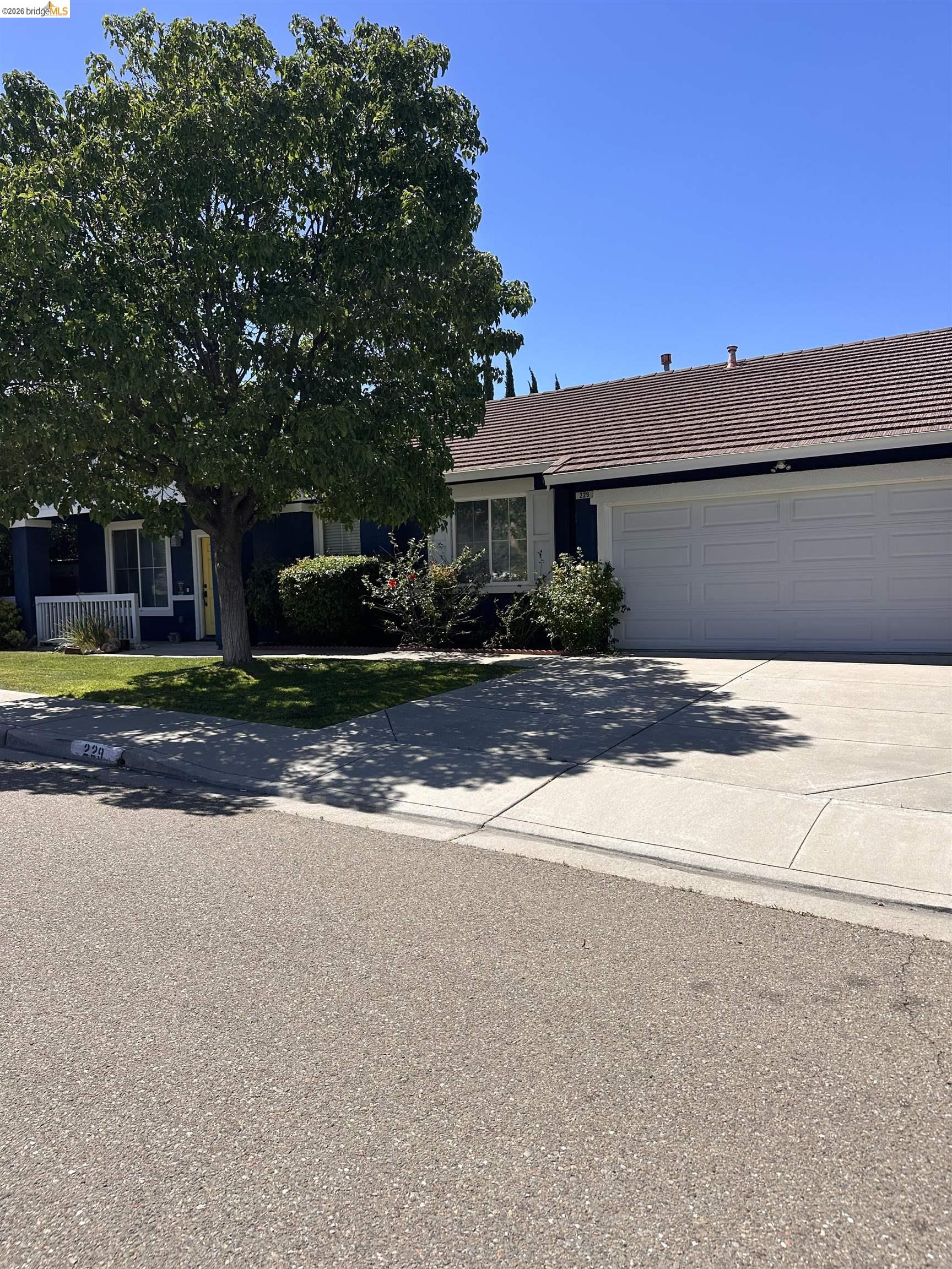229 Millbrook Dr, Pittsburg CA 94565