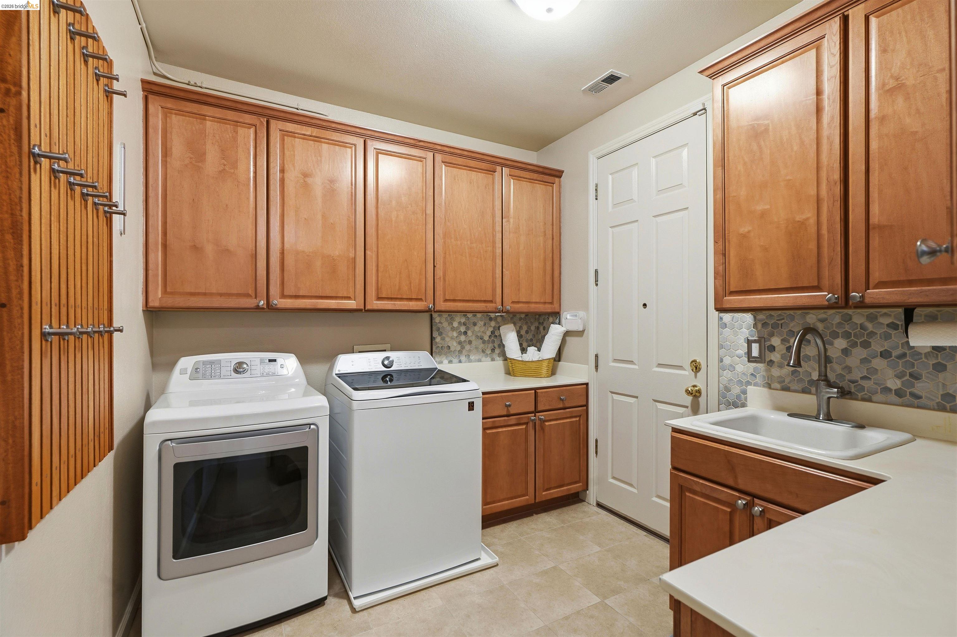 5048 Botting Ct, Antioch CA 94531 — photo 32