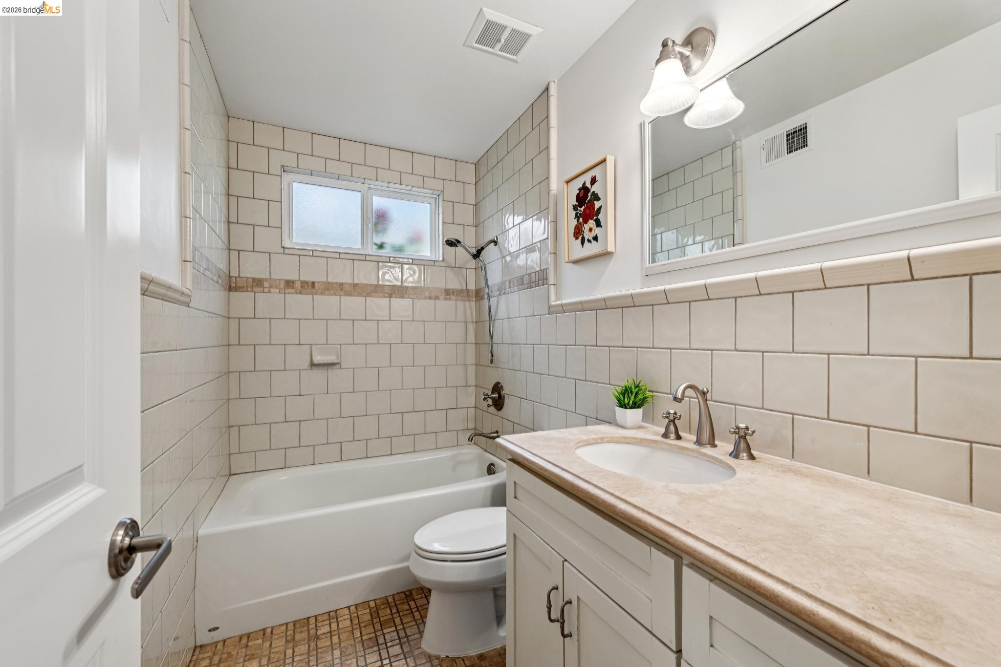 Photo #26: 41138218 Listing: Photo #26