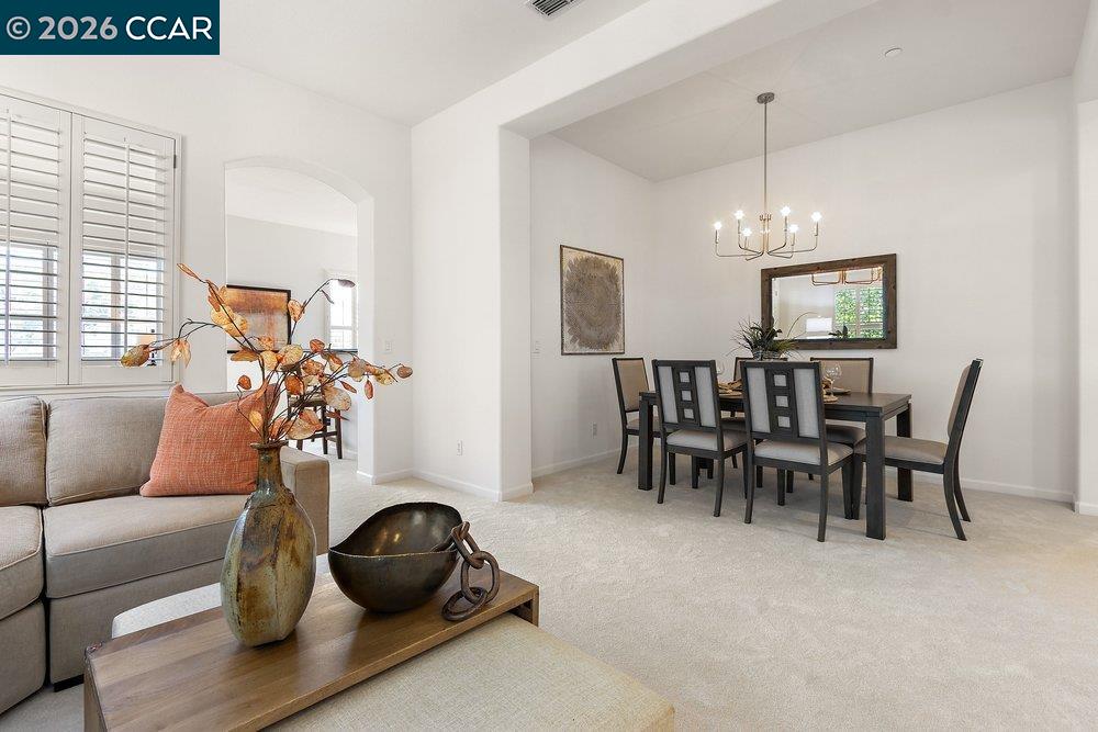 Photo #5: 41138229 Listing: Photo #5