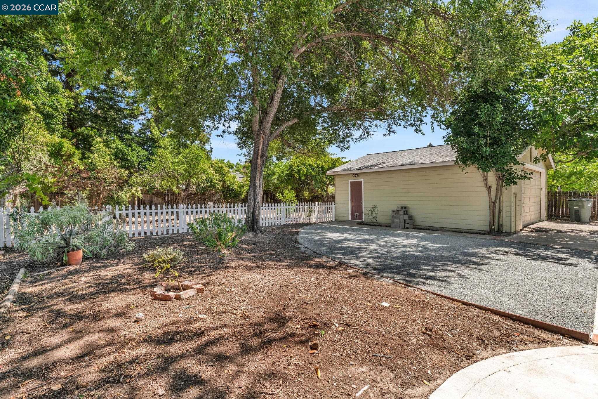 2072 Chalomar Rd, Concord CA 94518 — photo 30