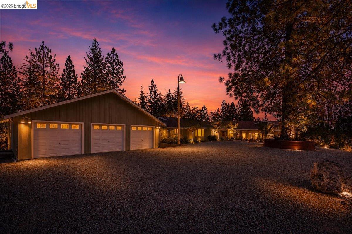 10421 Dexter Ln, Coulterville CA 95311 — photo 7