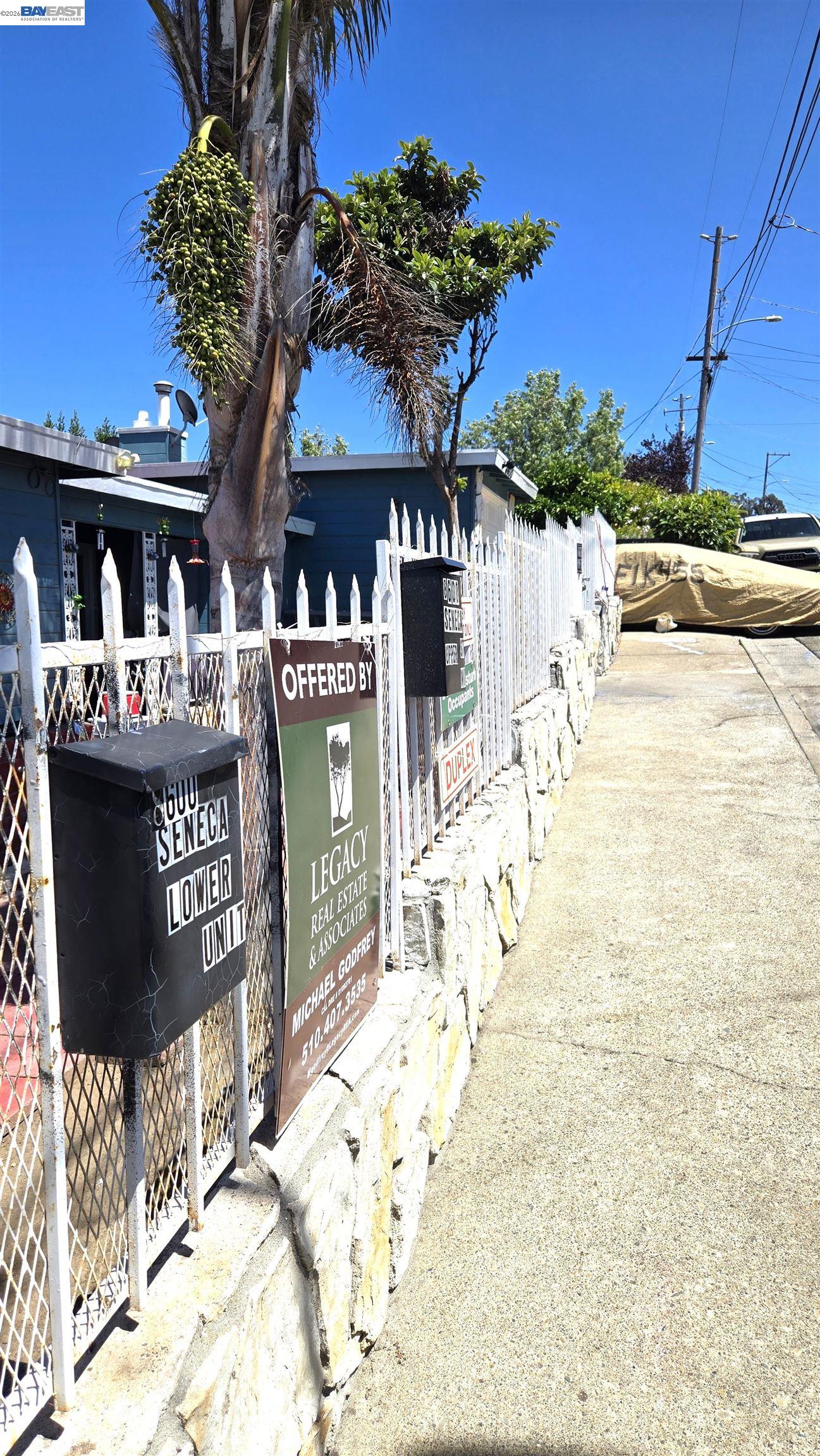 8600 Seneca, Oakland CA 94605 — photo 11