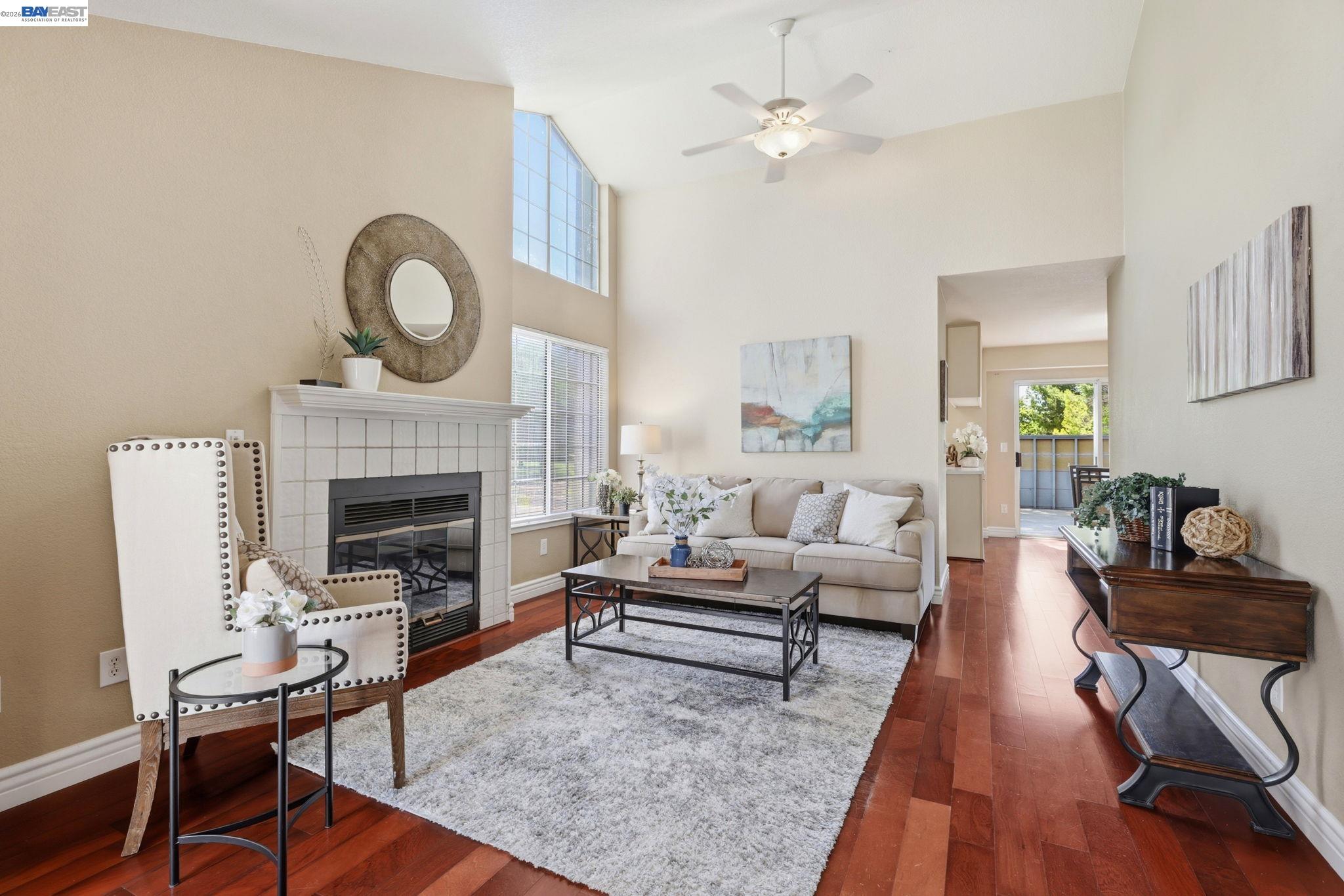 Photo #2: 41138299 Listing: Photo #2