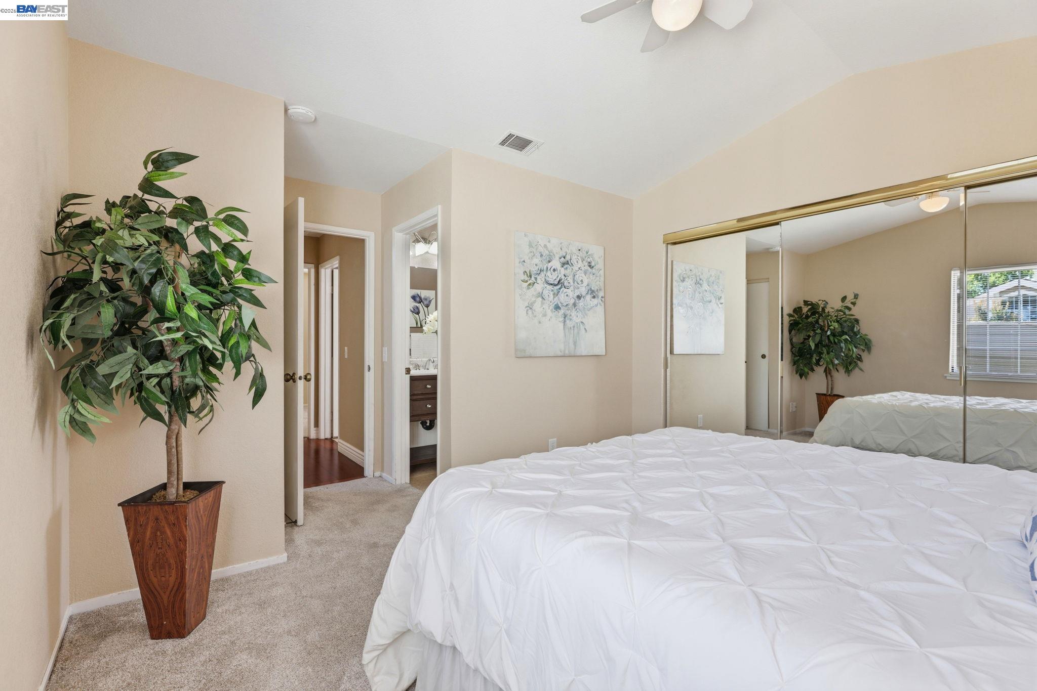 Photo #15: 41138299 Listing: Photo #15