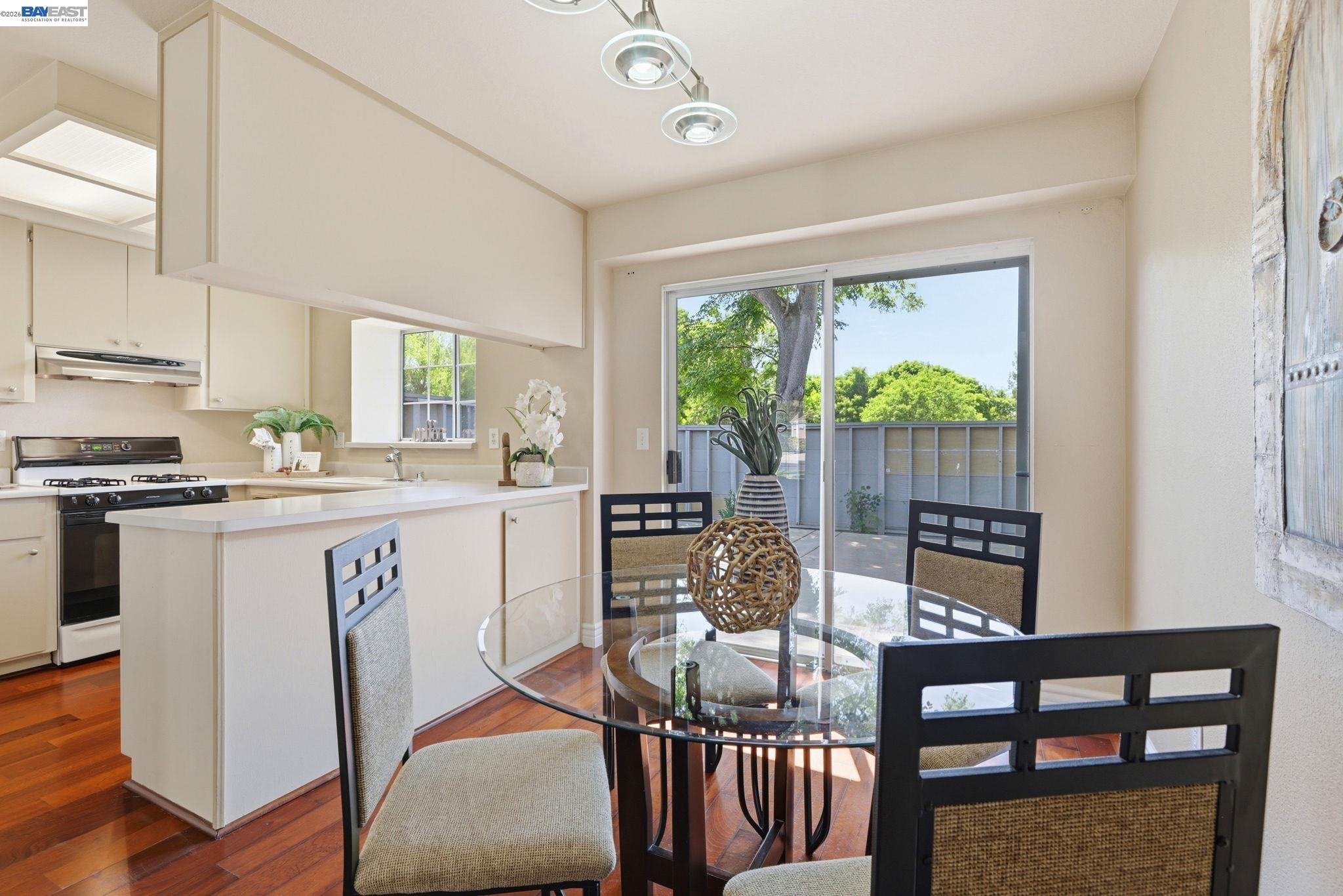 Photo #10: 41138299 Listing: Photo #10