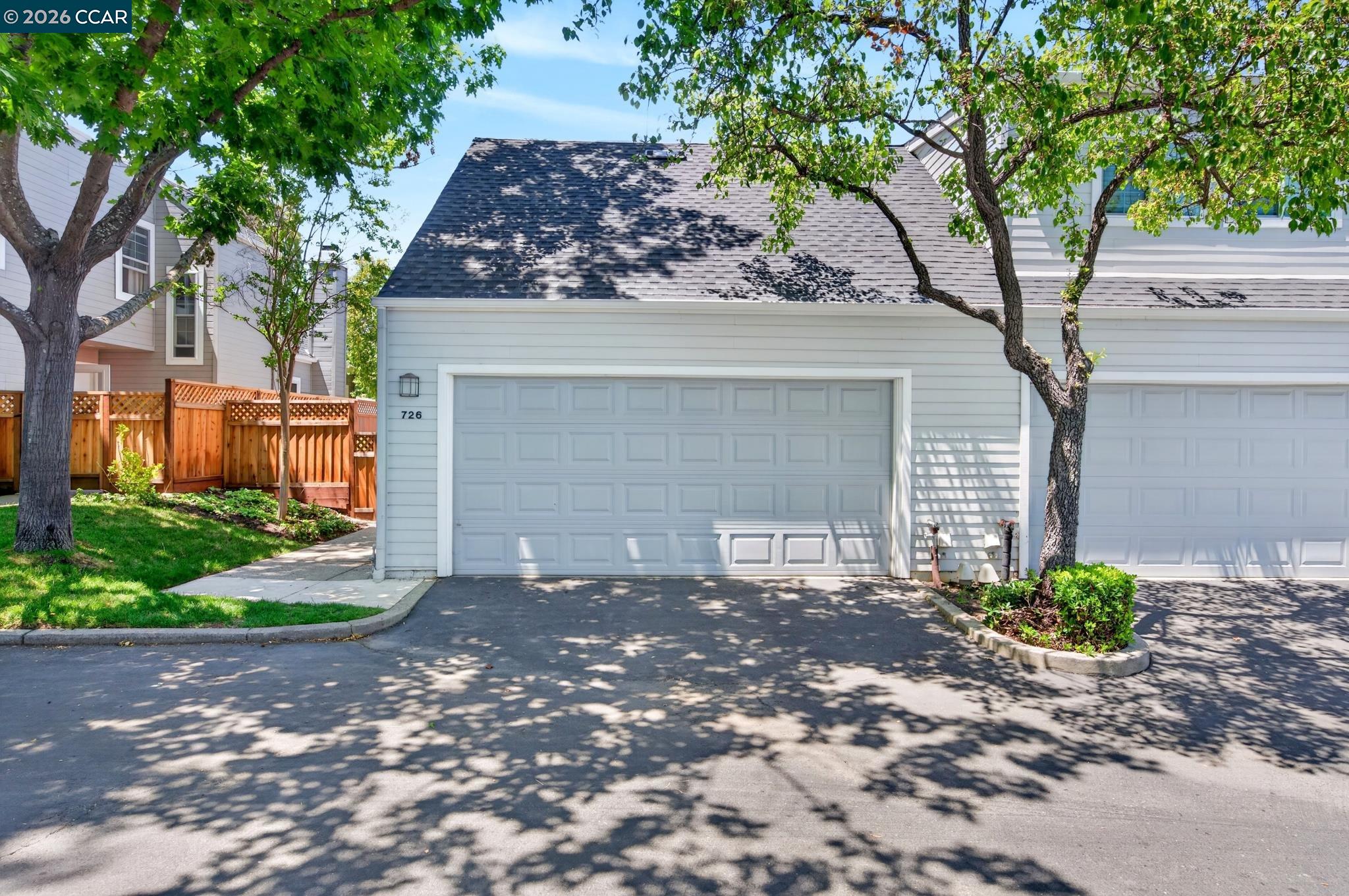 Photo #2: 41138305 Listing: Photo #2
