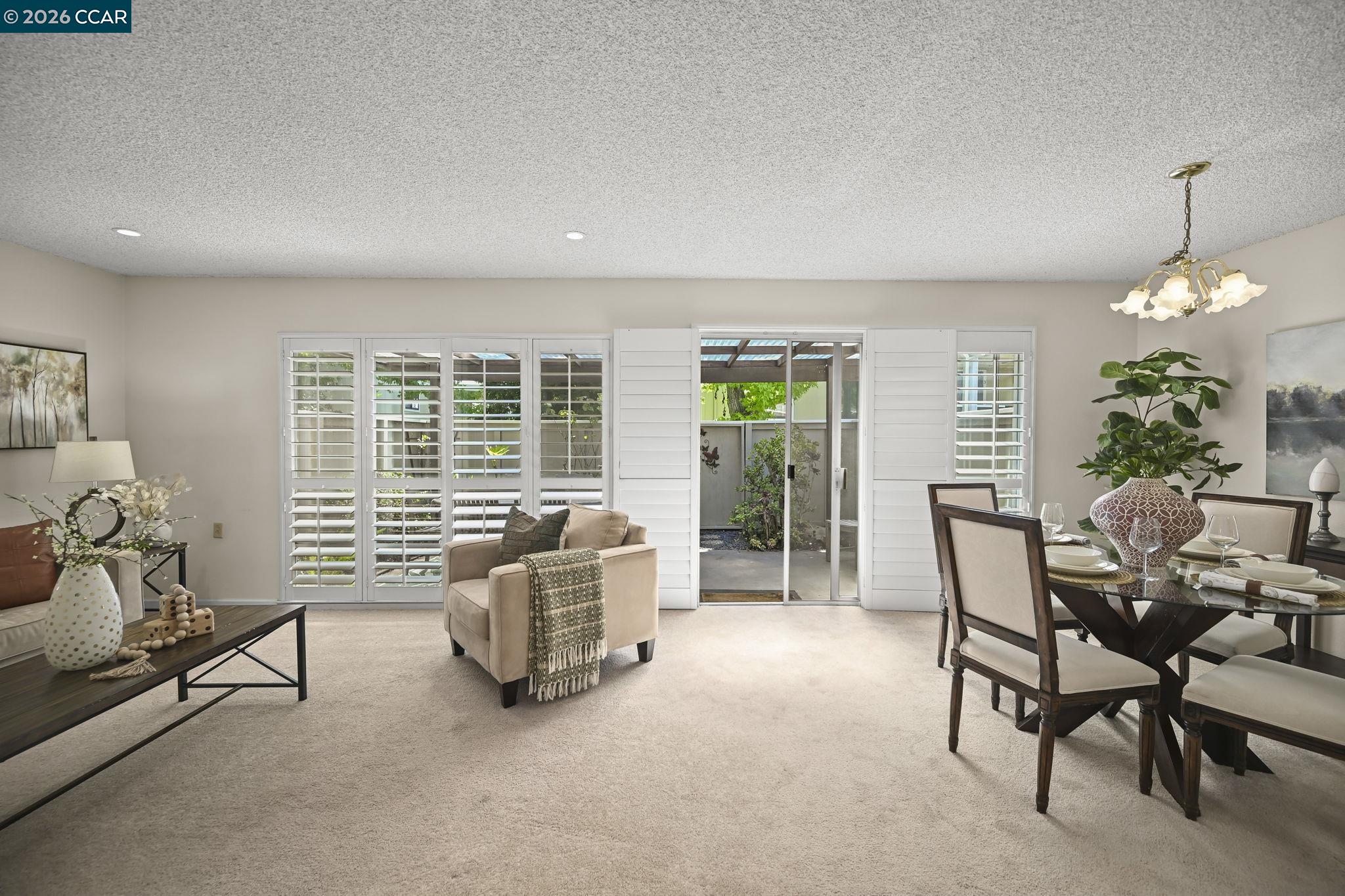 Photo #4: 41138306 Listing: Photo #4