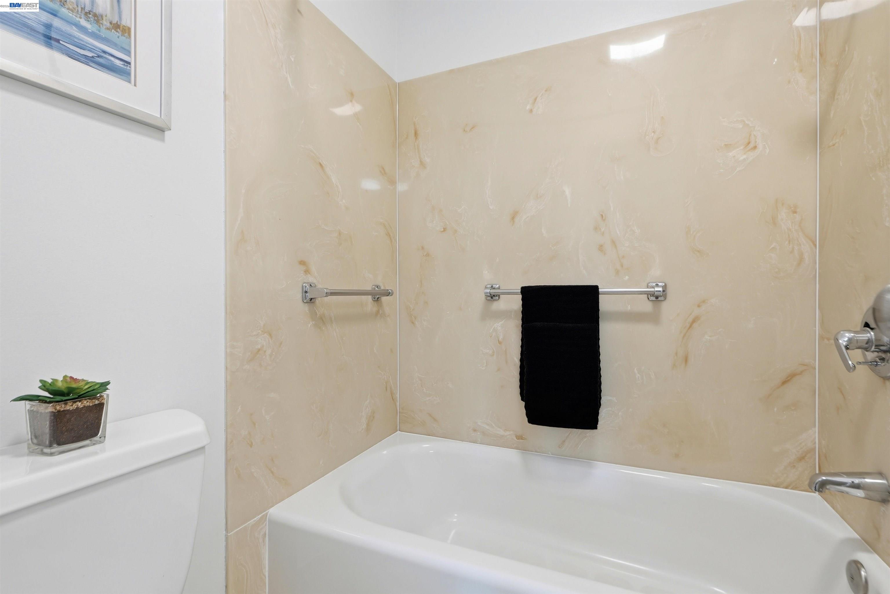Photo #32: 41138308 Listing: Photo #32