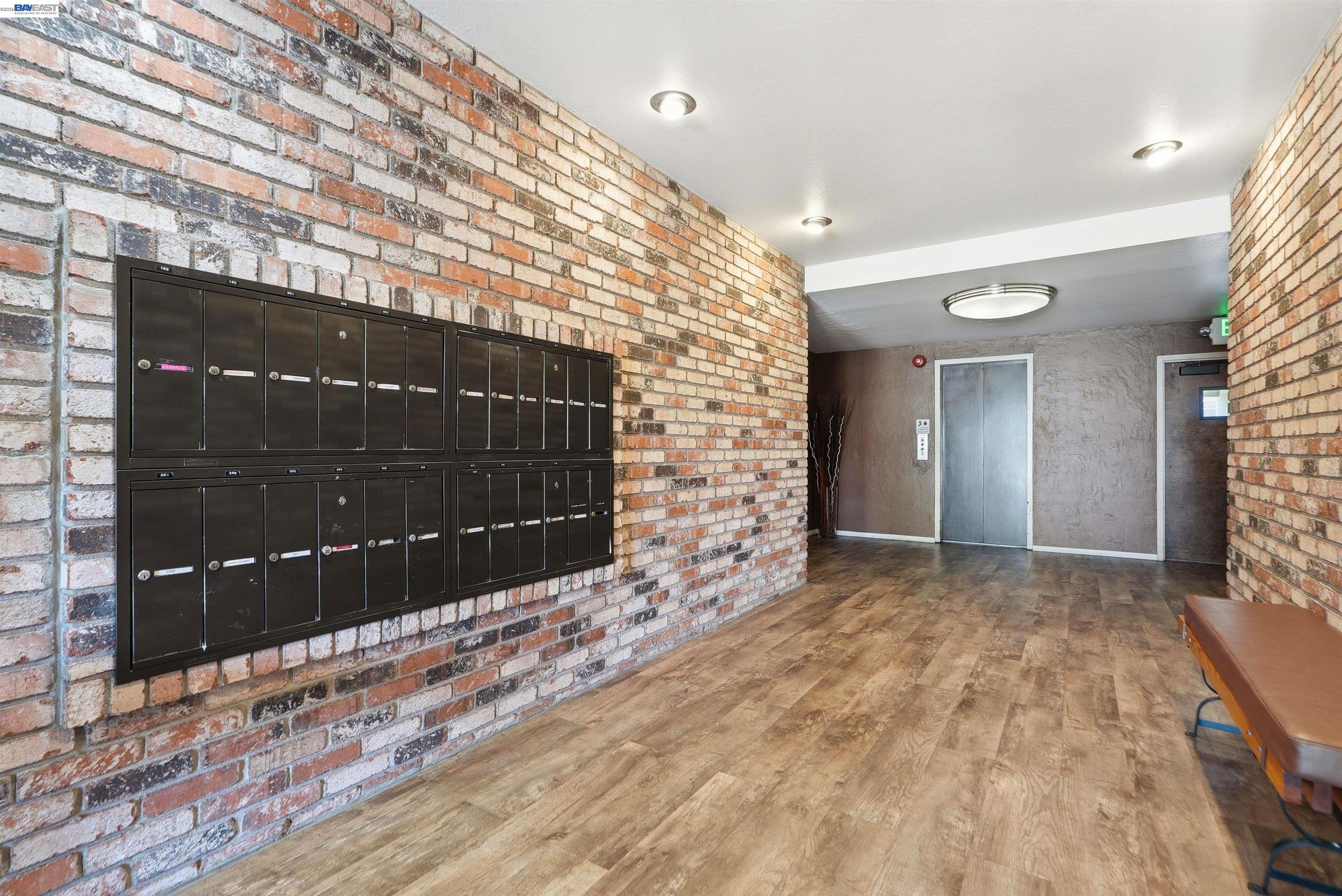Photo #5: 41138308 Listing: Photo #5