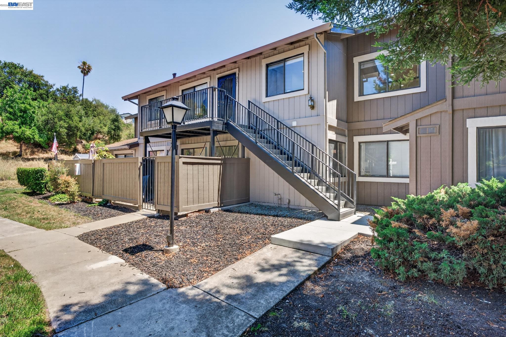 Photo #2: 41138309 Listing: Photo #2