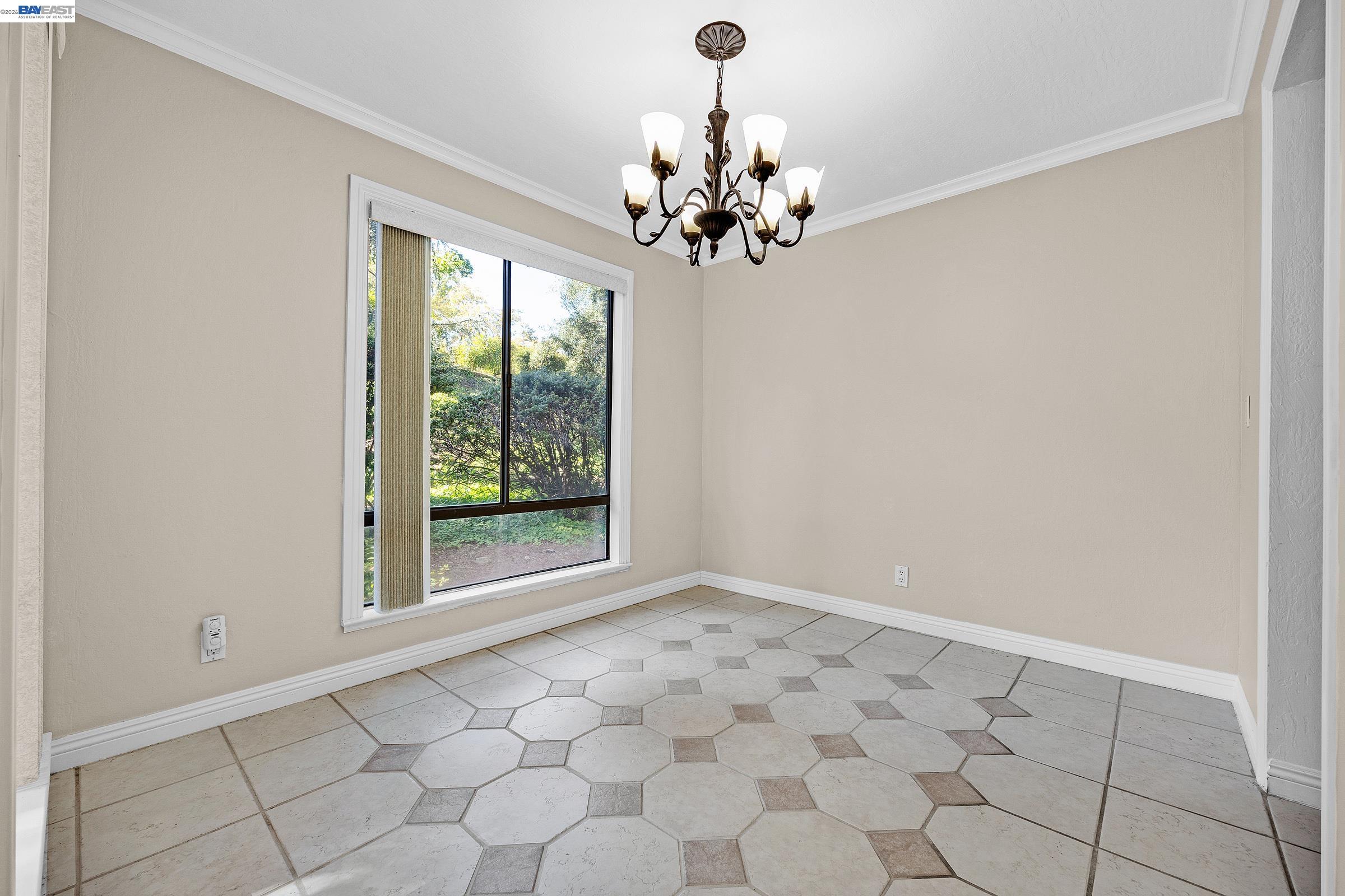 Photo #5: 41138317 Listing: Photo #5