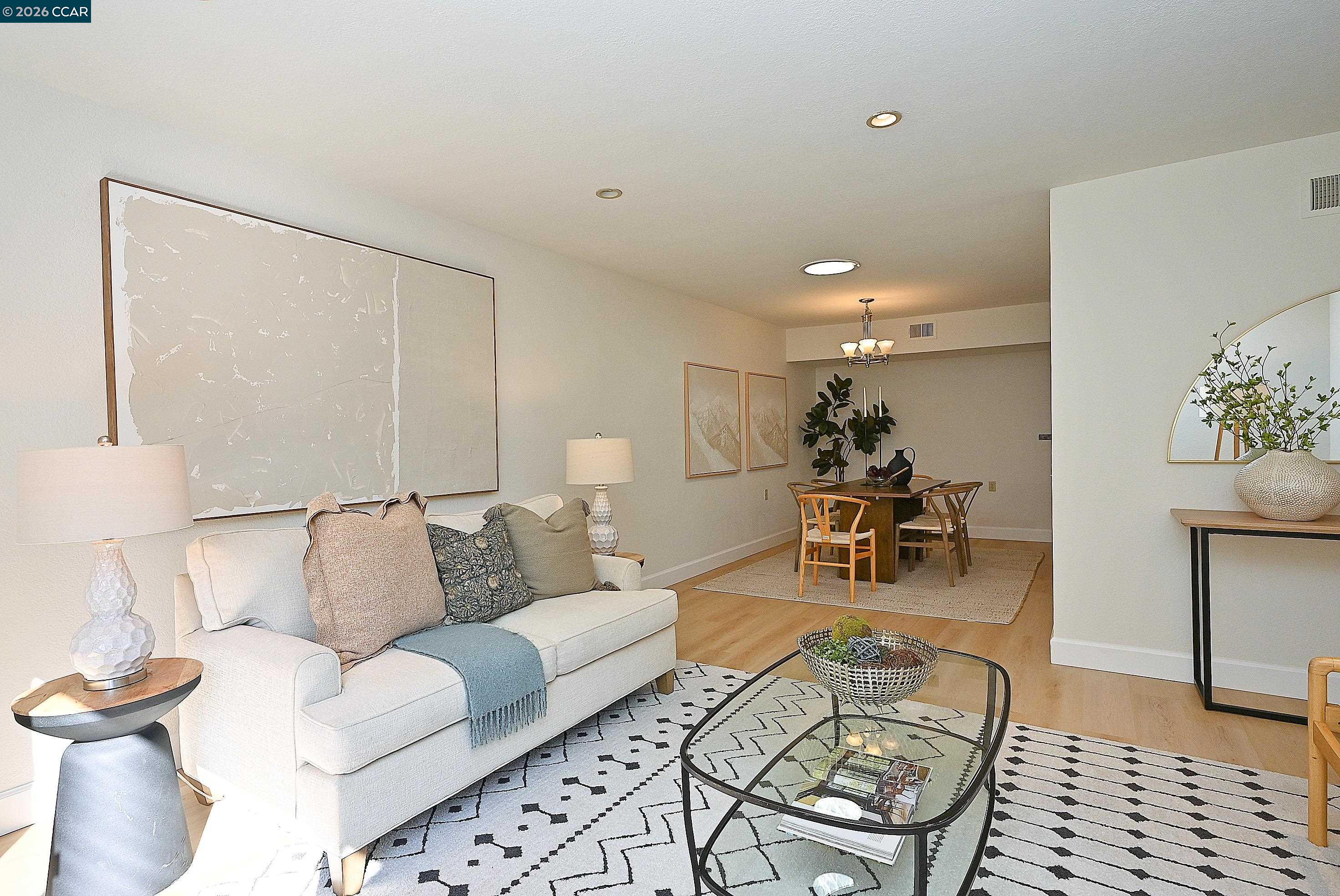 Photo #11: 41138322 Listing: Photo #11