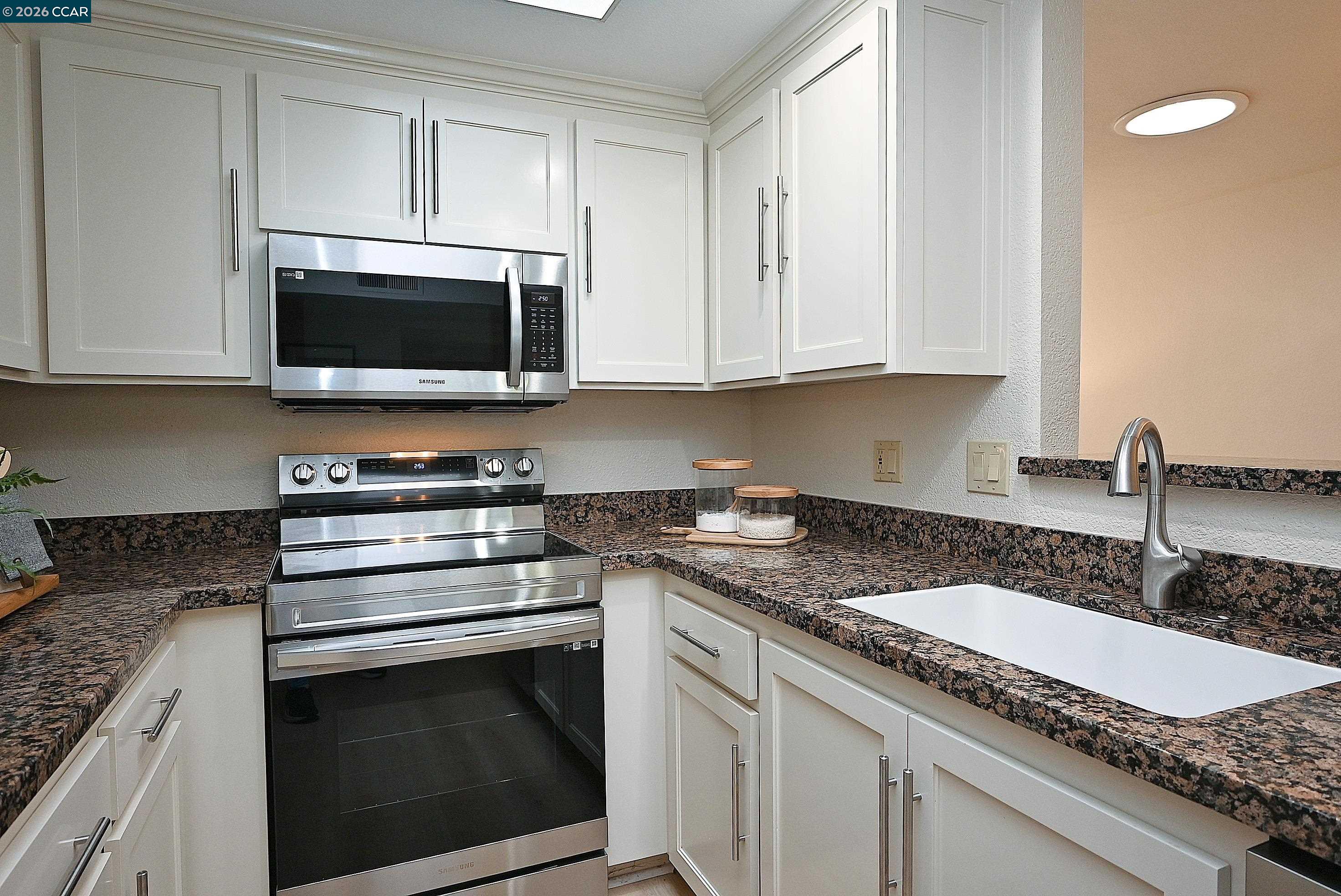Photo #15: 41138322 Listing: Photo #15