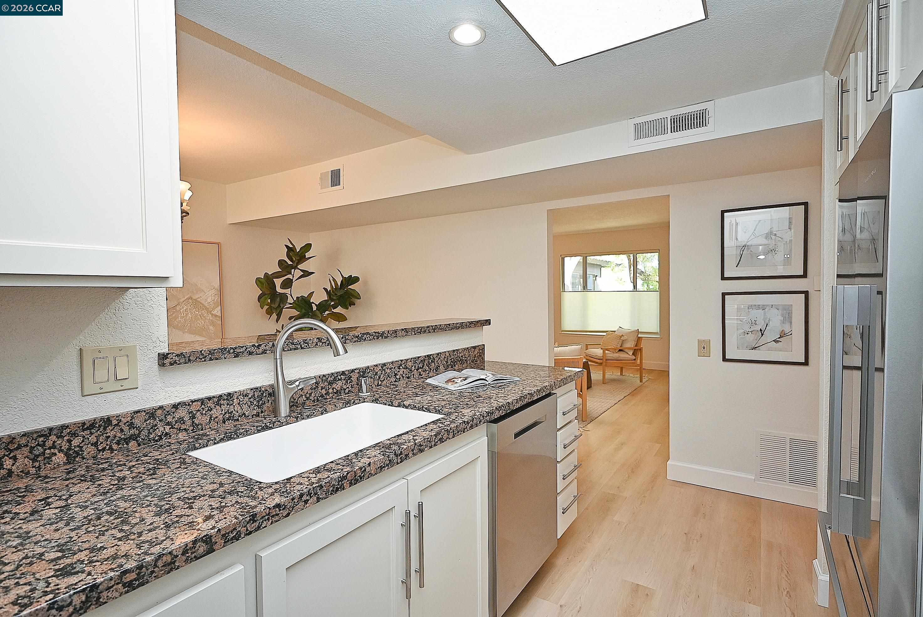 Photo #17: 41138322 Listing: Photo #17