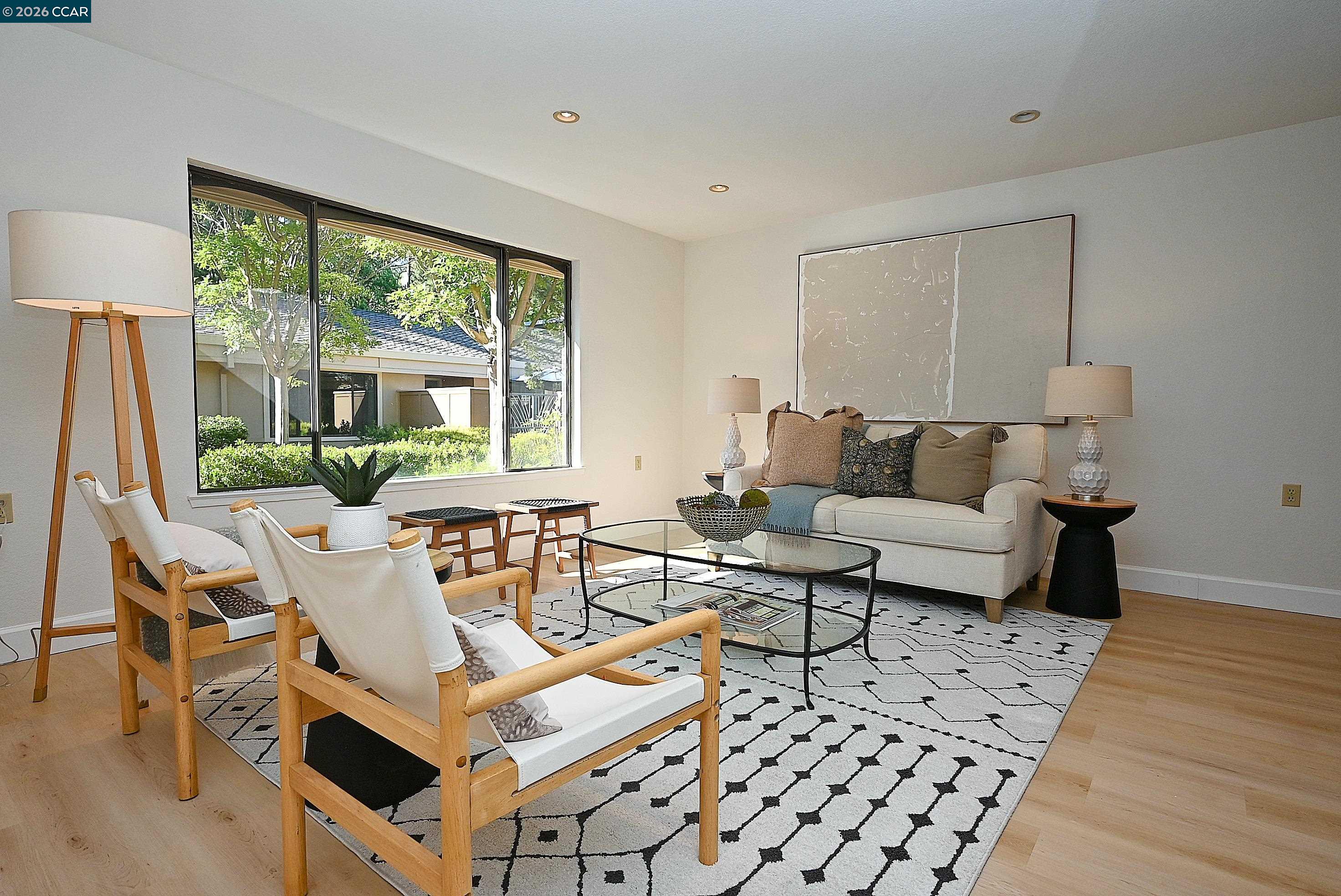 Photo #8: 41138322 Listing: Photo #8