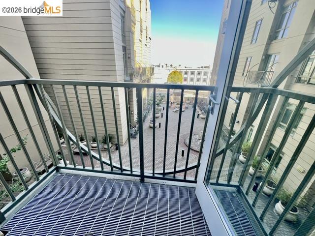 423 7th Street # 313, Oakland CA 94607 — photo 36