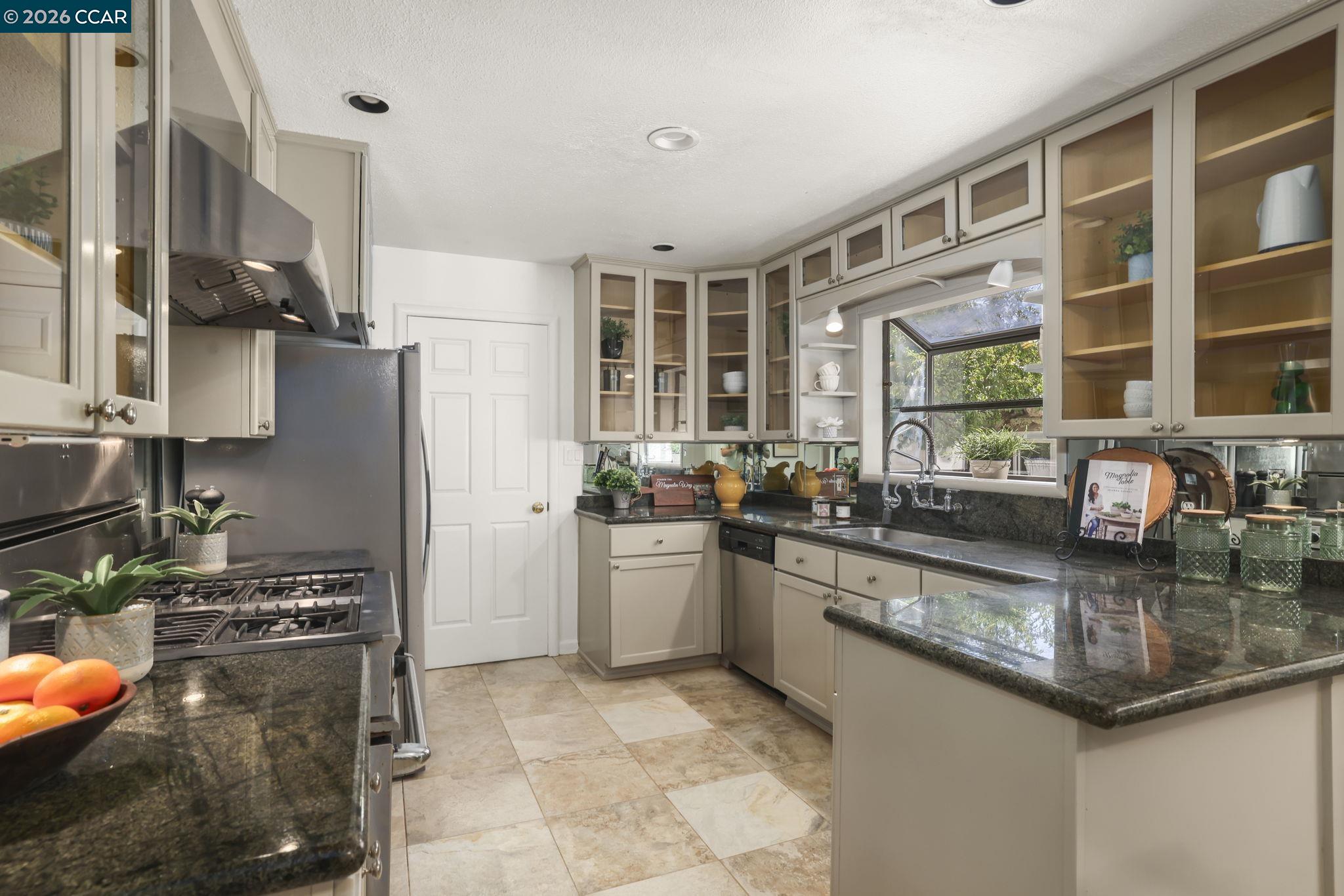 2157 Whyte Park Ave, Walnut Creek CA 94595 — photo 11