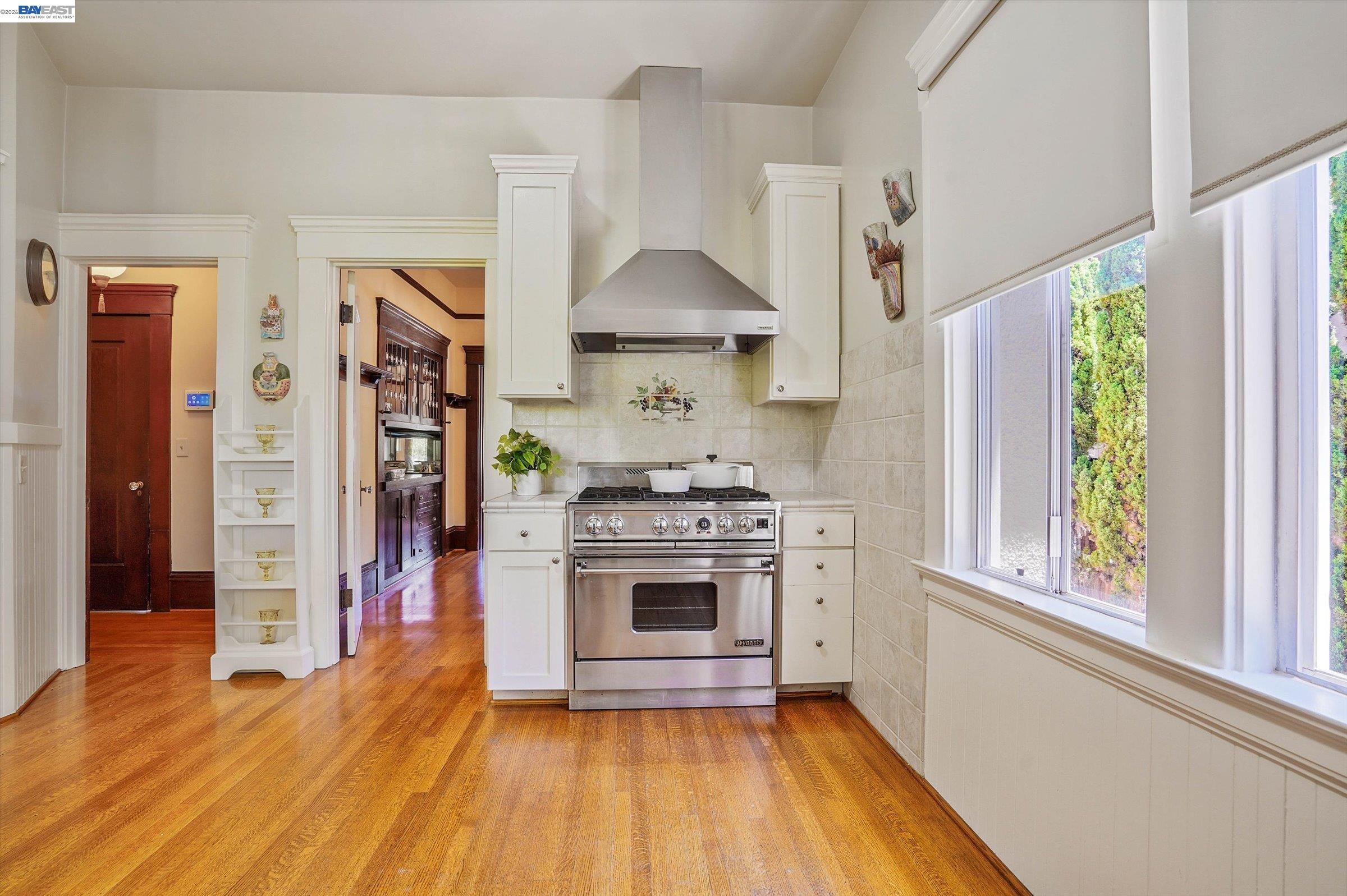 2056 Santa Clara Ave, Alameda CA 94501 — photo 14