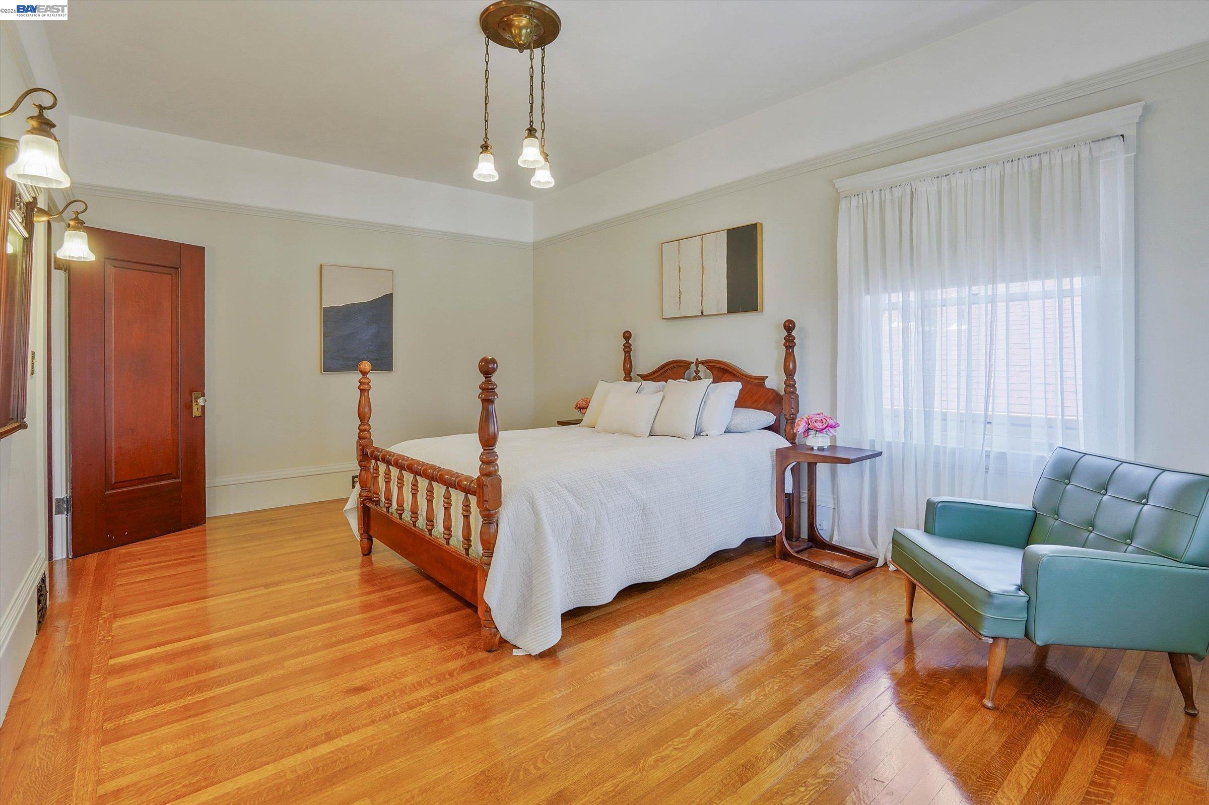 2056 Santa Clara Ave, Alameda CA 94501 — photo 46