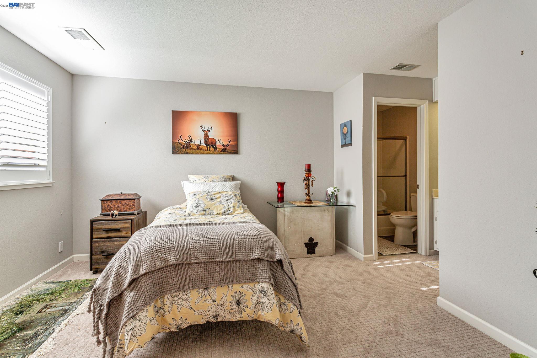 Photo #11: 41138405 Listing: Photo #11