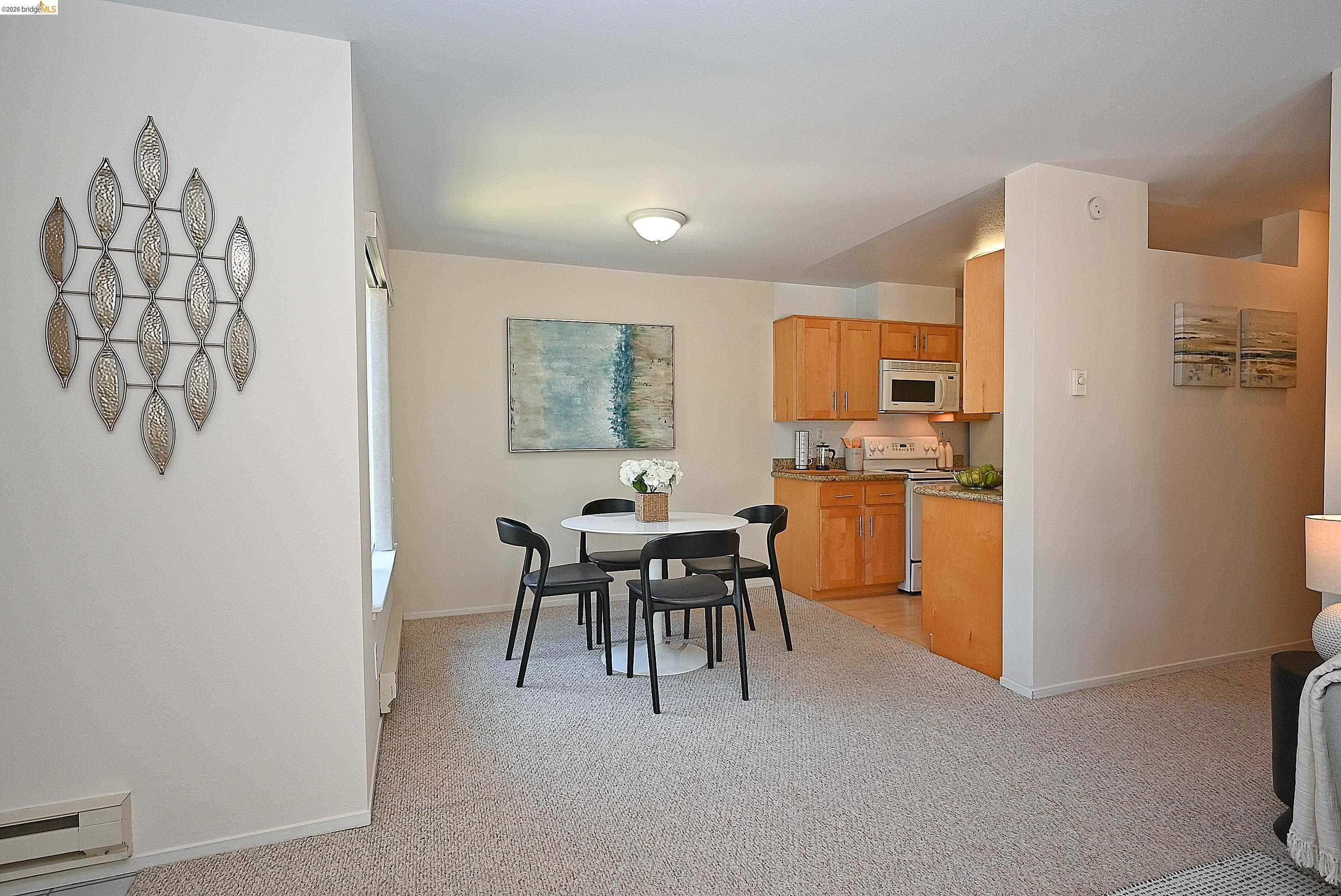 Photo #11: 41138409 Listing: Photo #11