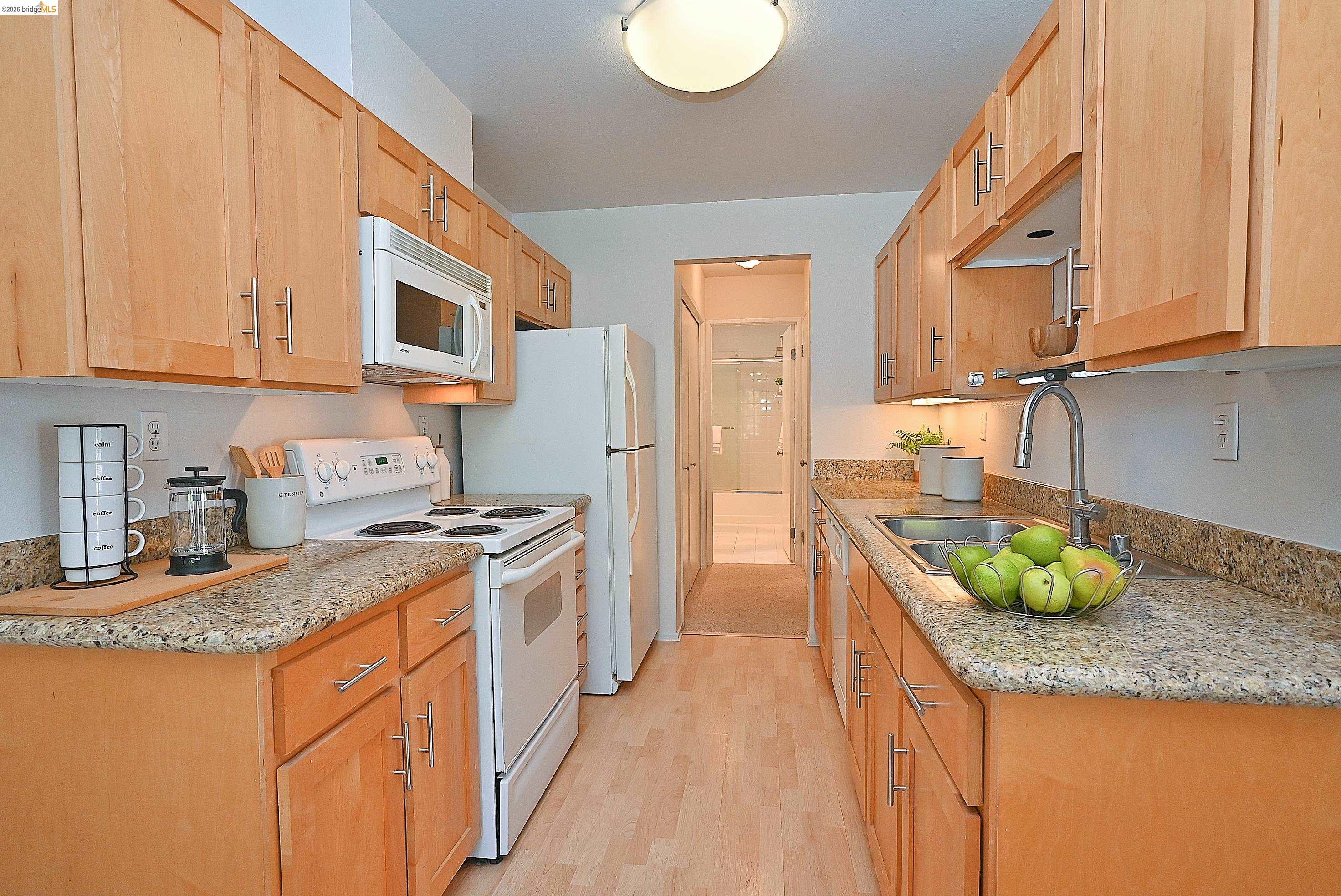 Photo #15: 41138409 Listing: Photo #15