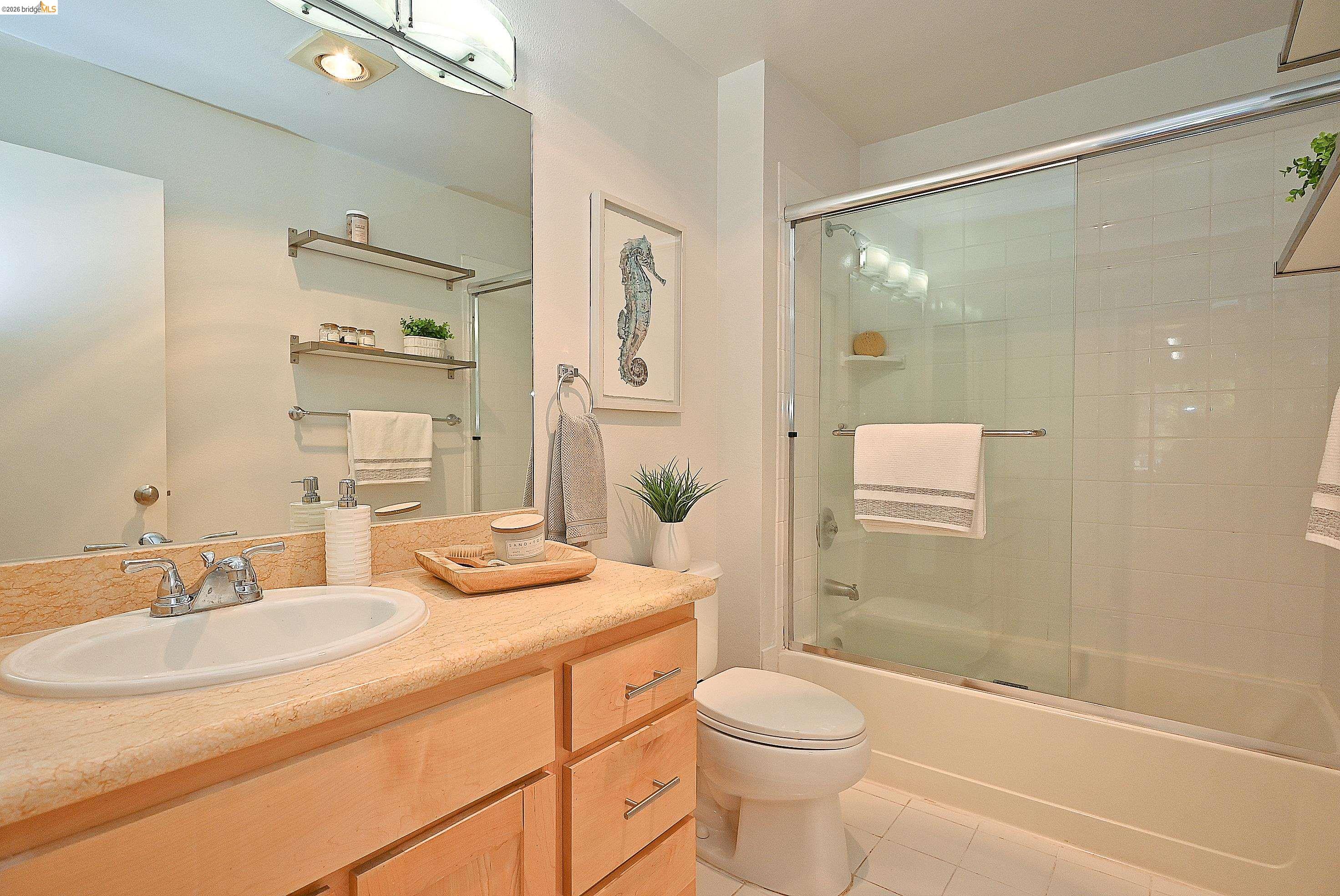 Photo #25: 41138409 Listing: Photo #25