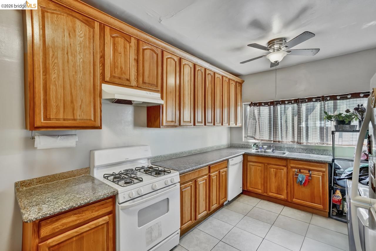 1390 Highland Blvd, Hayward CA 94542 — photo 34