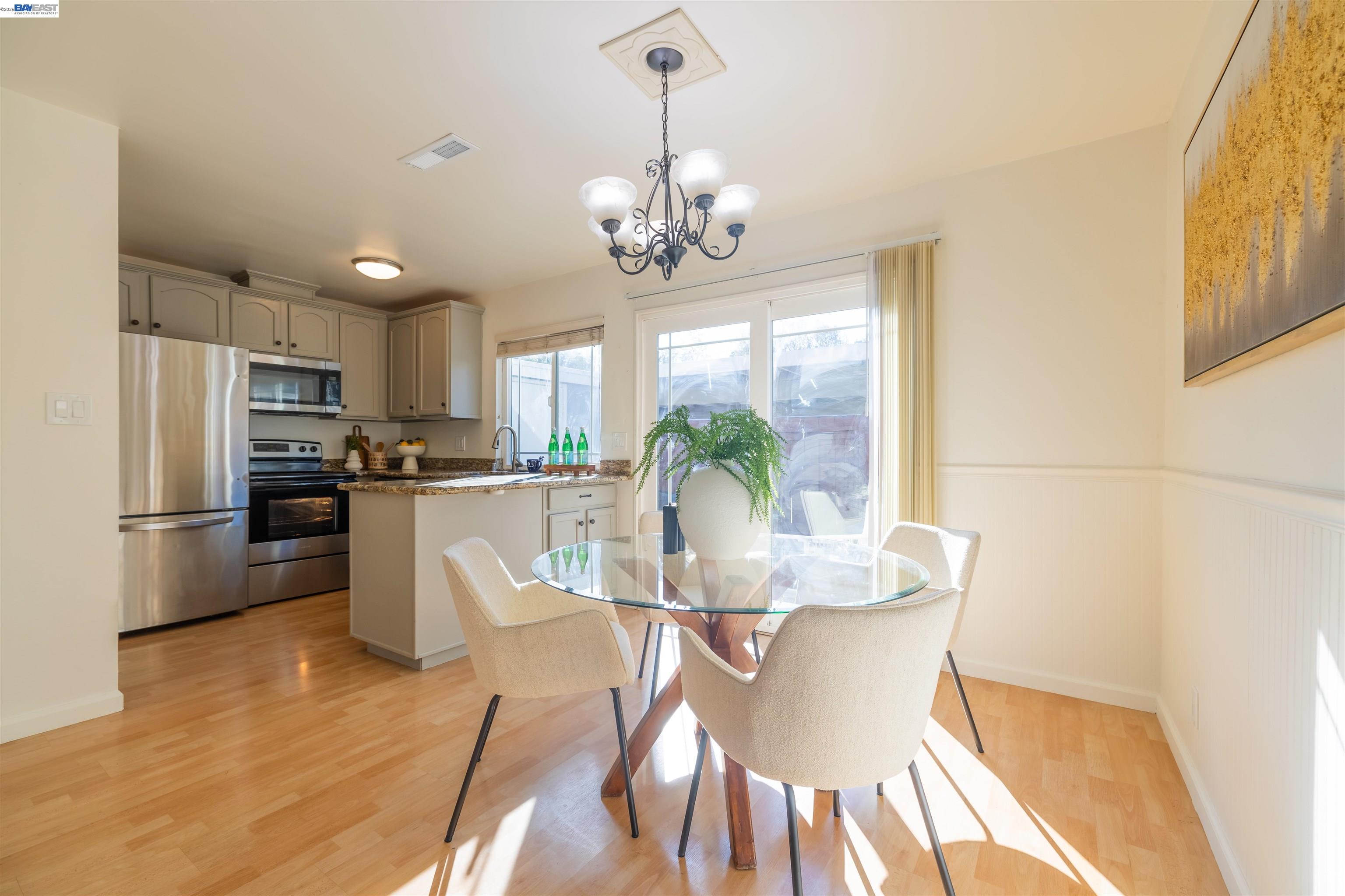 Photo #12: 41138442 Listing: Photo #12