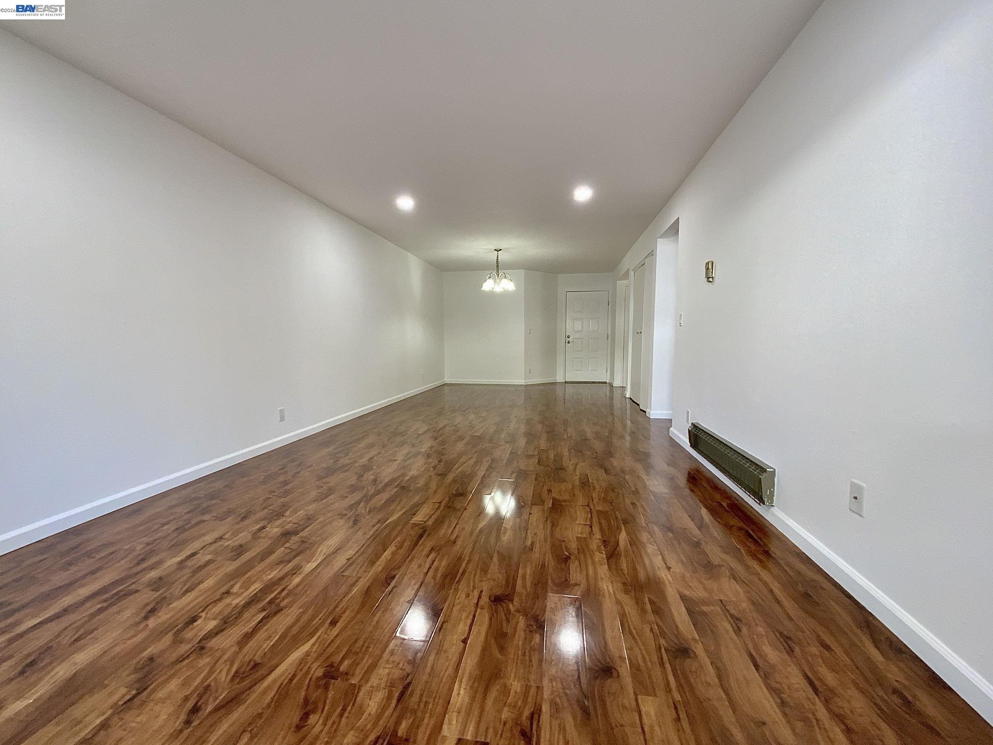 Photo #2: 41138445 Listing: Photo #2