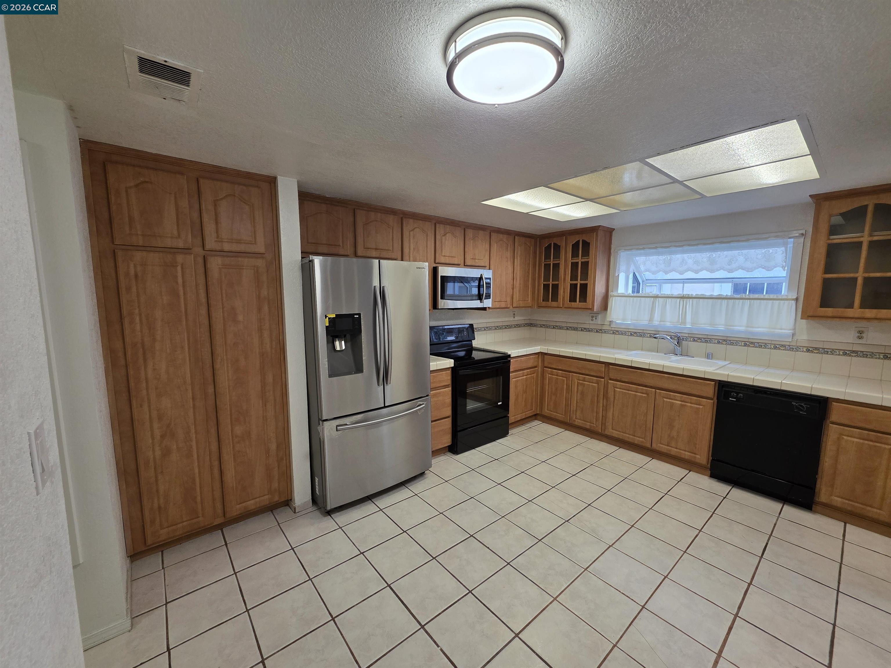 Photo #4: 41138527 Listing: Photo #4