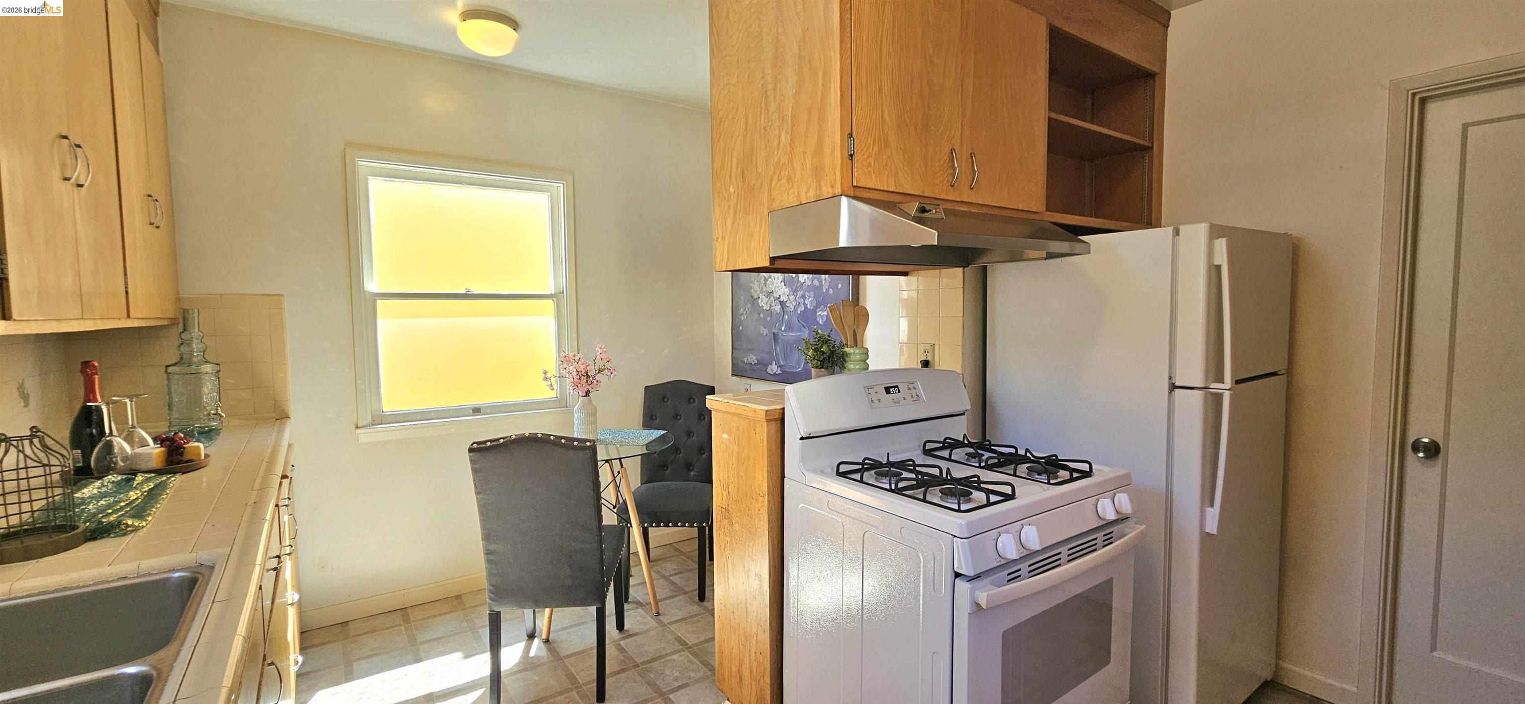 Photo #7: 41138572 Listing: Photo #7