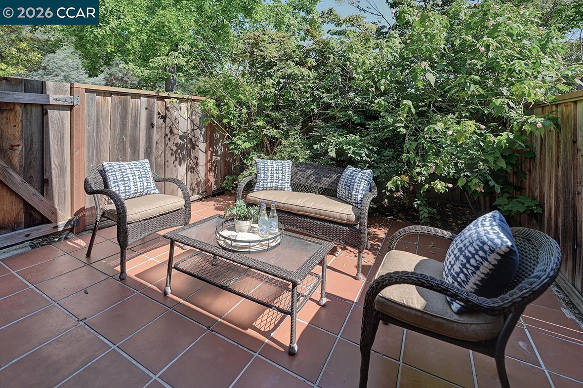 Photo #4: 41138573 Listing: Photo #4
