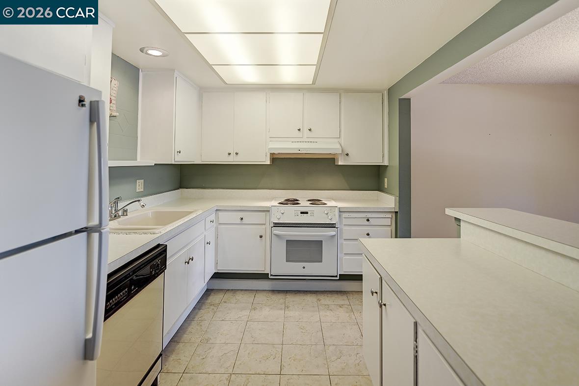 Photo #5: 41138582 Listing: Photo #5
