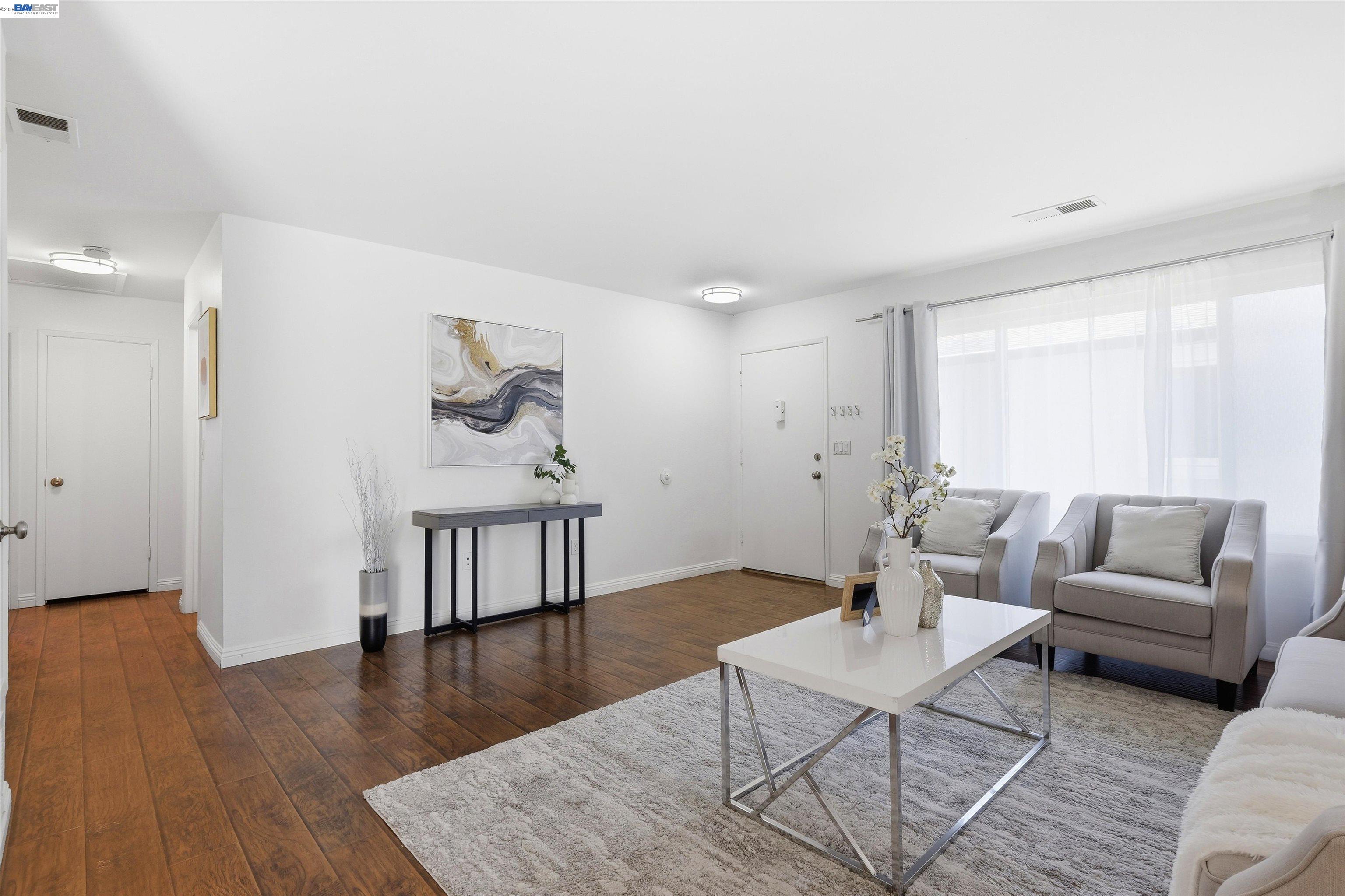 Photo #6: 41138587 Listing: Photo #6