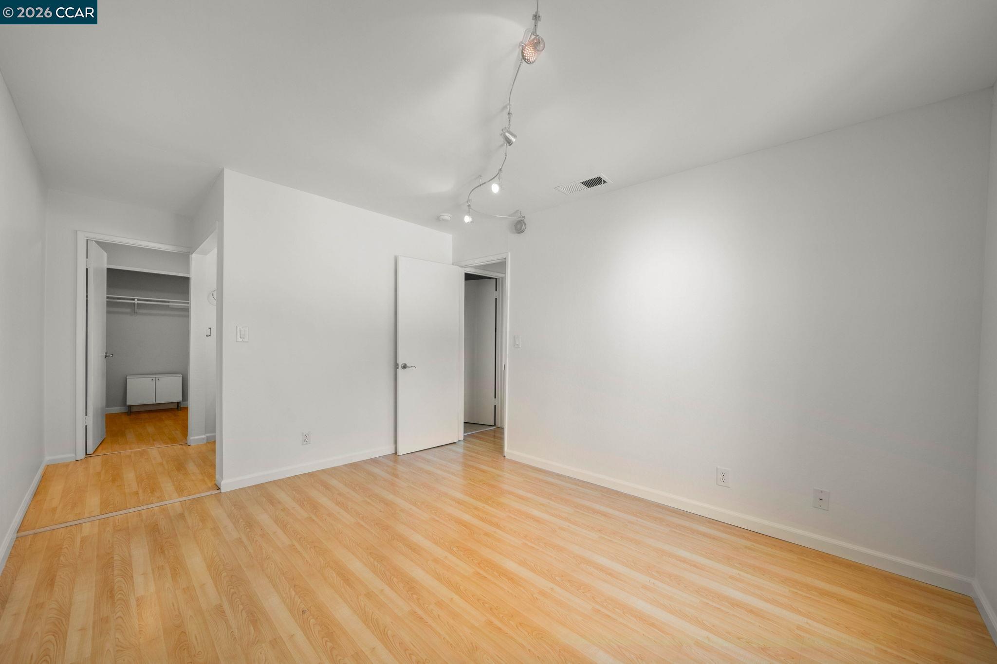 Photo #11: 41138589 Listing: Photo #11