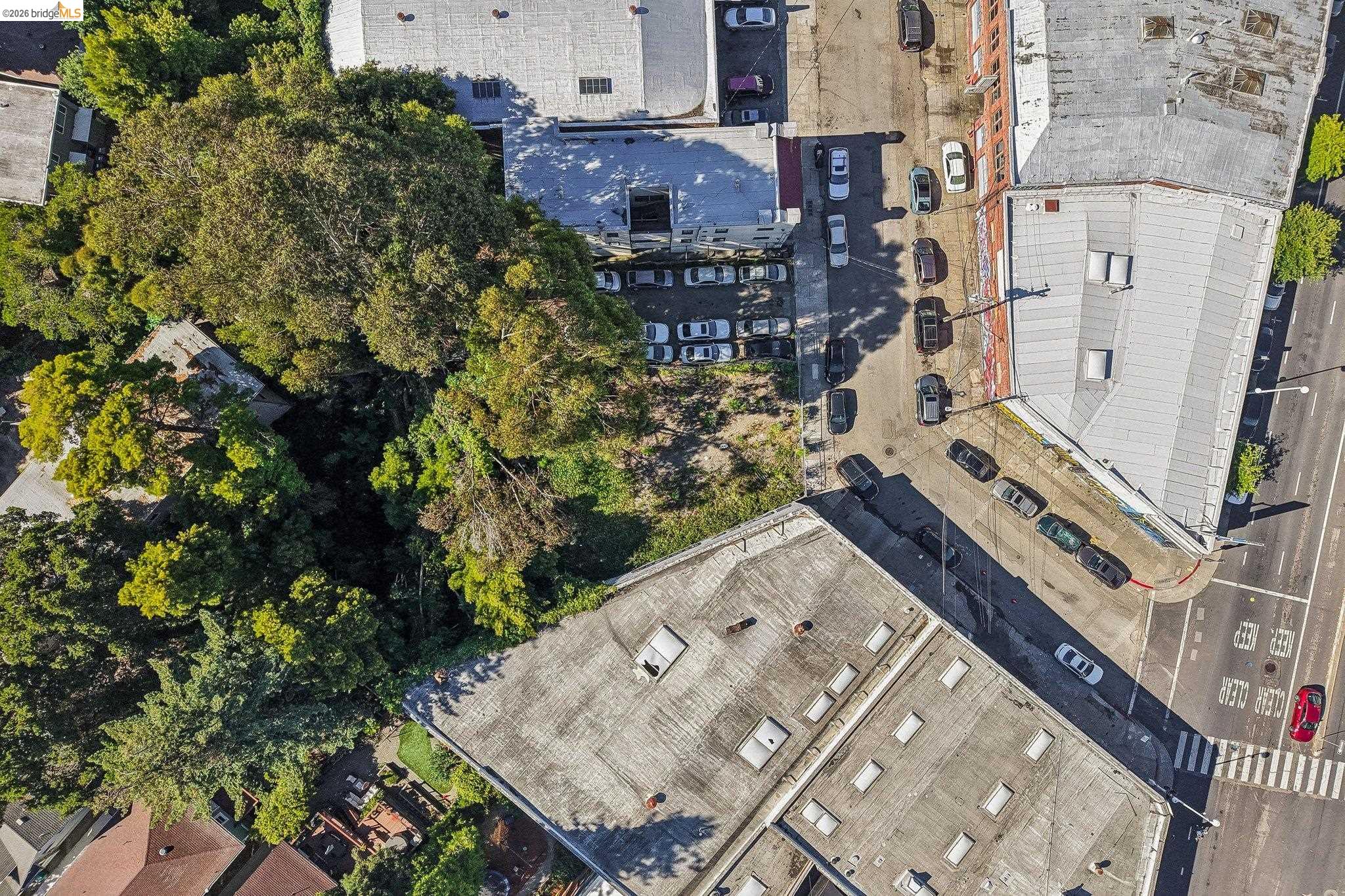 3070 Brook St, Oakland CA 94611 — photo 10