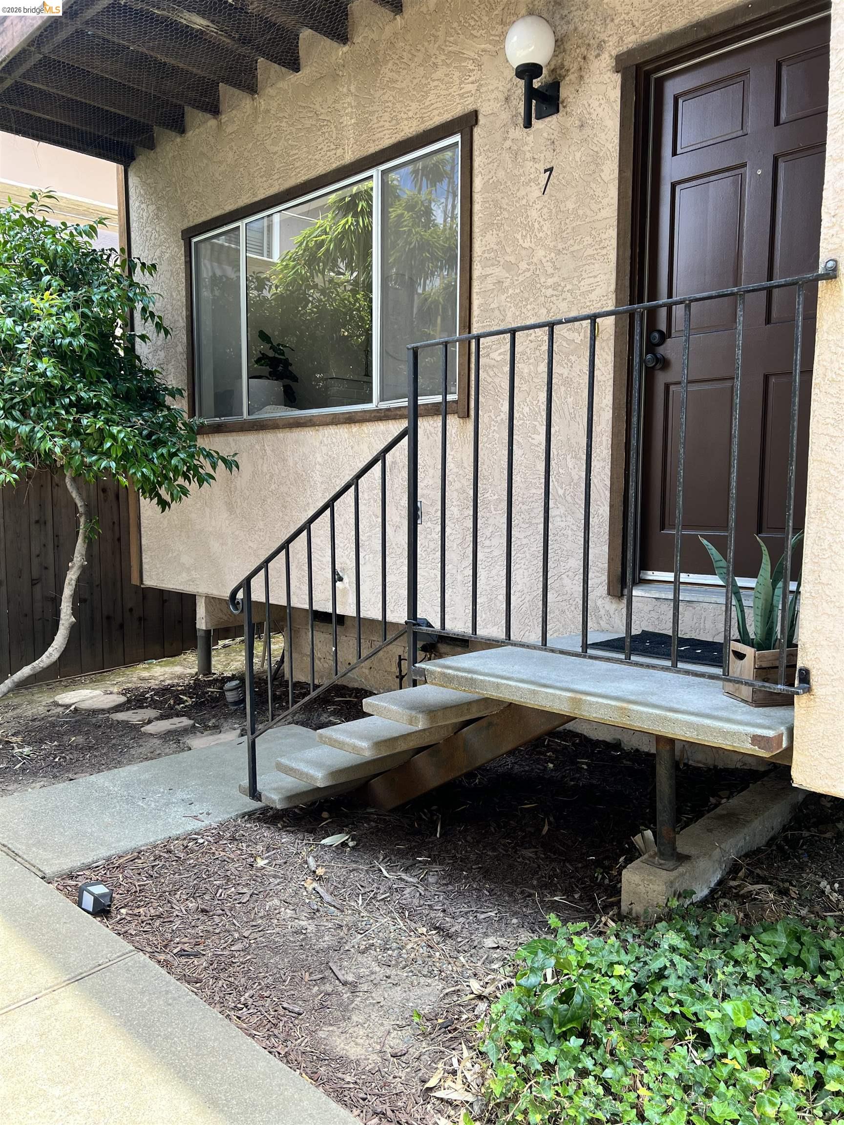 Photo #1: 41138611 Listing: Photo #1
