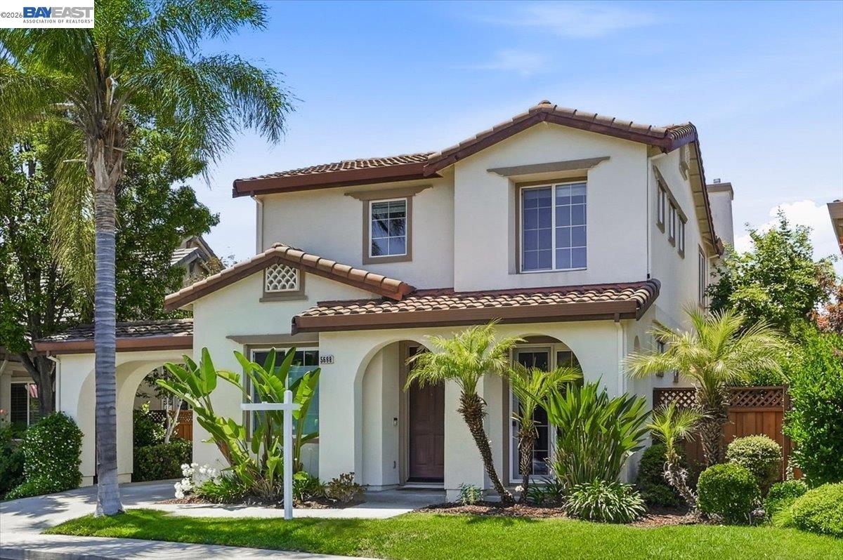 5688 CEDAR CREST