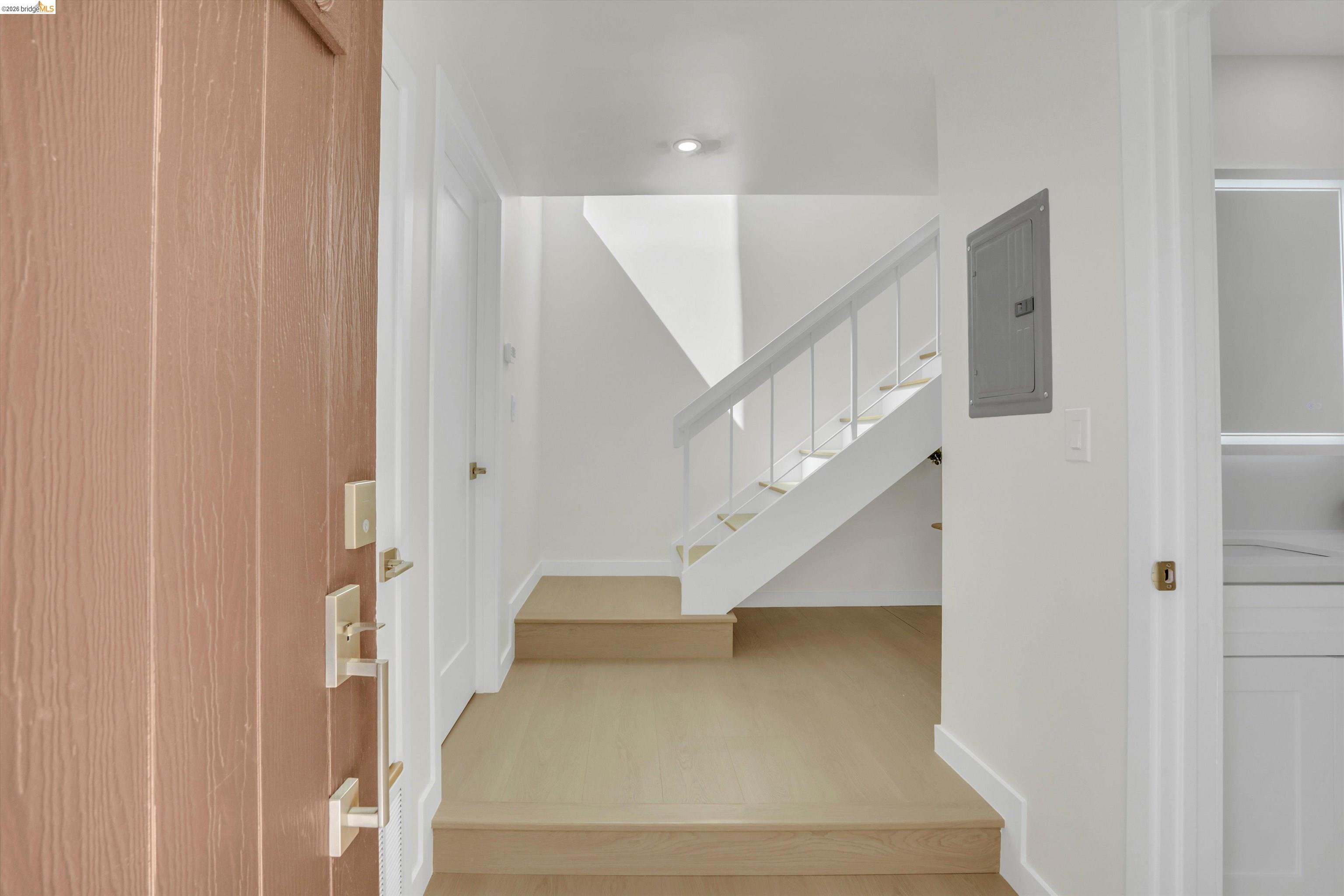 Photo #2: 41138616 Listing: Photo #2