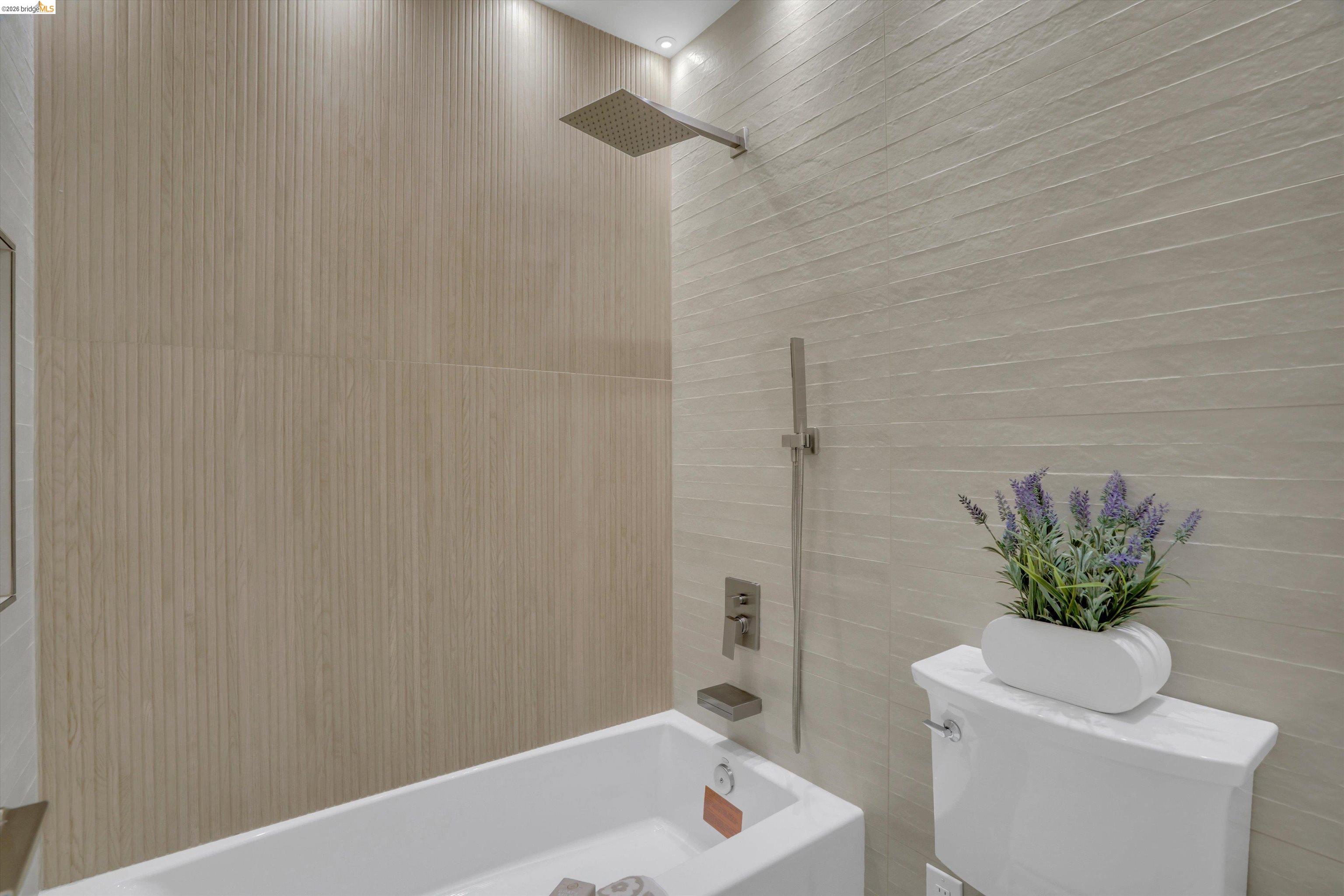 Photo #15: 41138616 Listing: Photo #15
