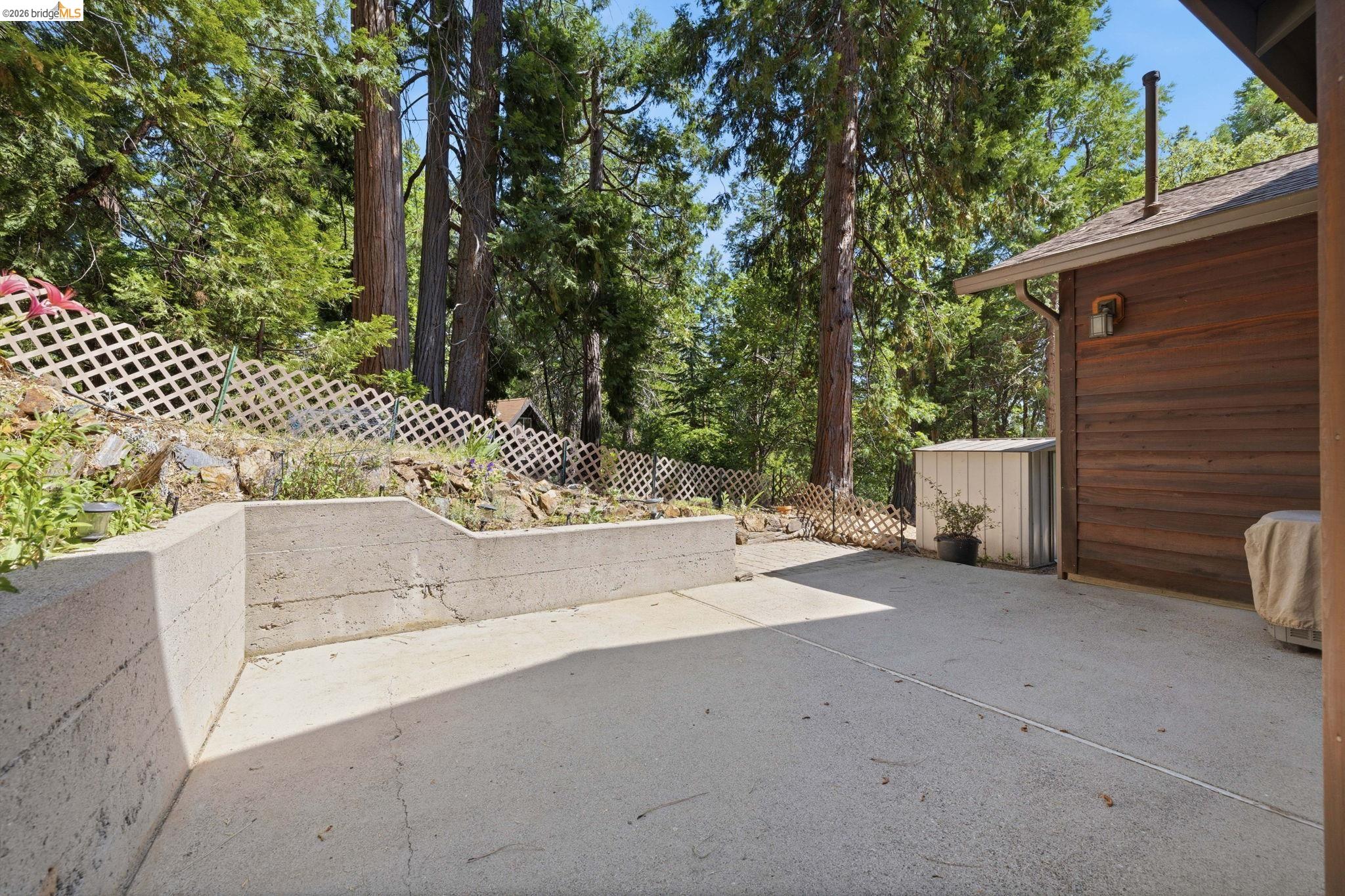 24051 Pine Lake Dr, Mi Wuk Village CA 95383 — photo 9